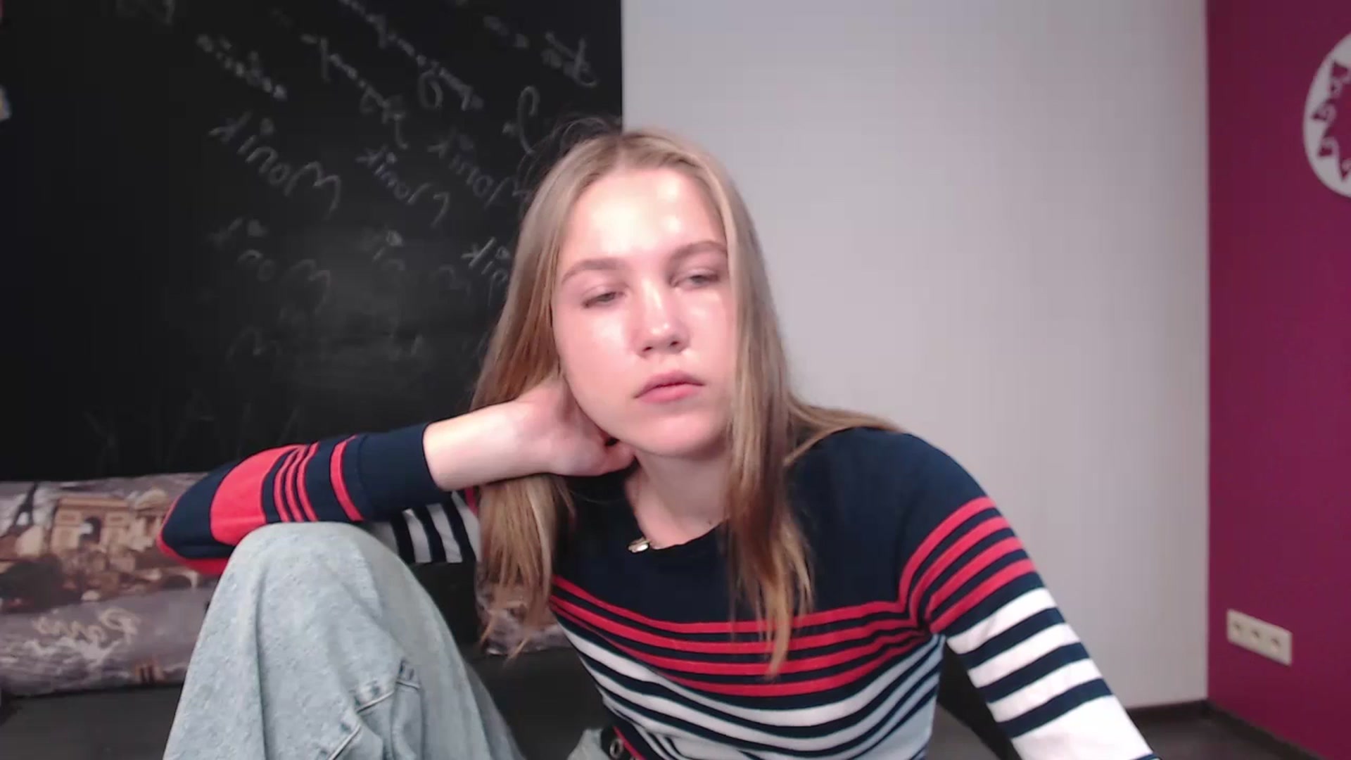 Gallery image thumbnail from Kate_Lewiss's myfreecams stream on, 03/27/2024, 08:13 image 13 of 20