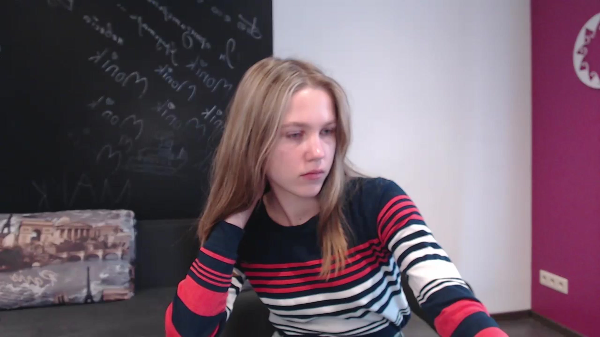 Gallery image thumbnail from Kate_Lewiss's myfreecams stream on, 03/27/2024, 12:00 image 17 of 20
