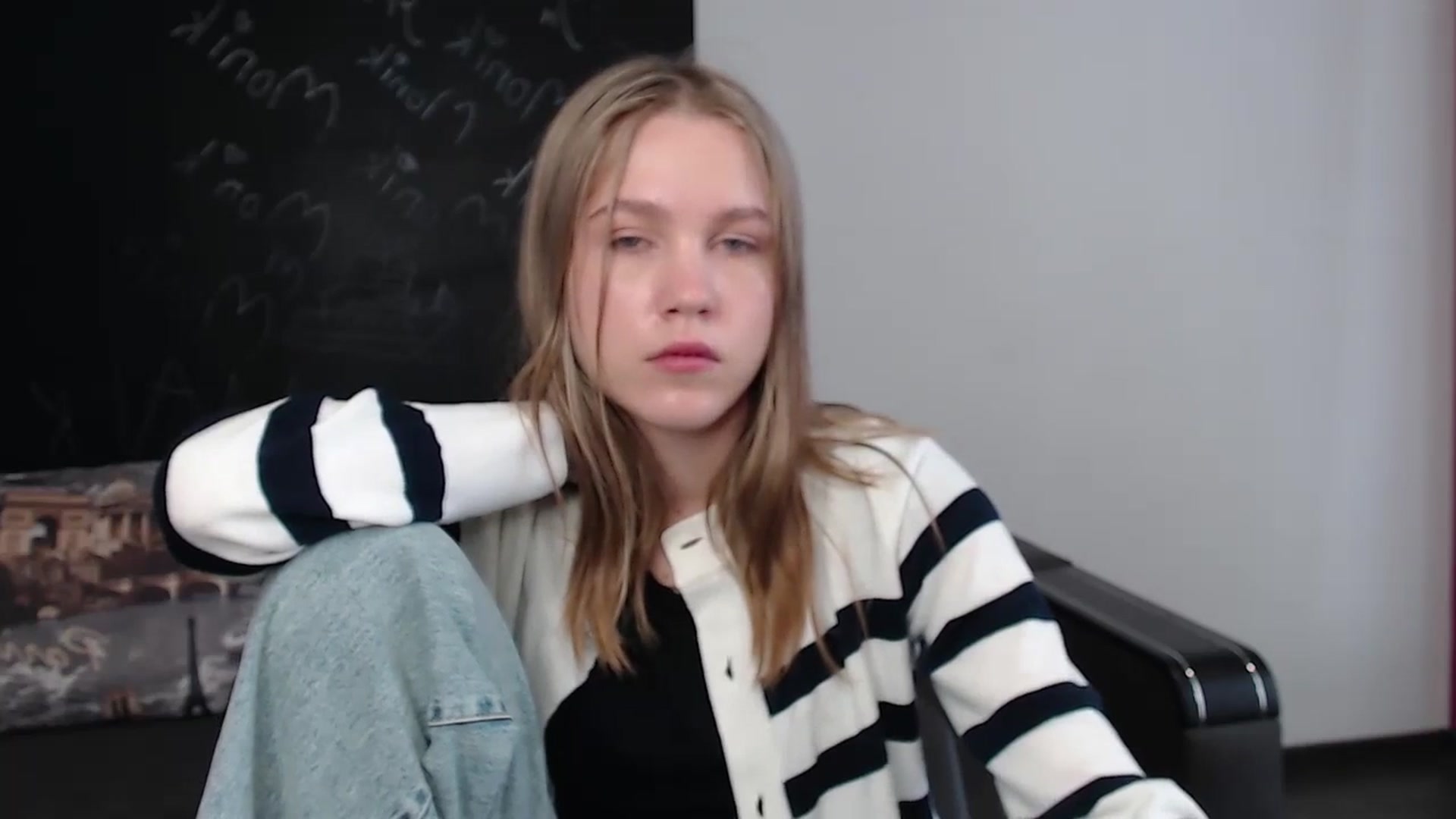 Gallery image thumbnail from Kate_Lewiss's myfreecams stream on, 03/28/2024, 08:05 image 6 of 20