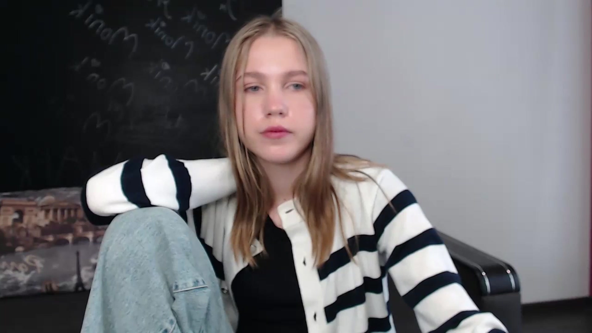 Gallery image thumbnail from Kate_Lewiss's myfreecams stream on, 03/28/2024, 08:05 image 4 of 20