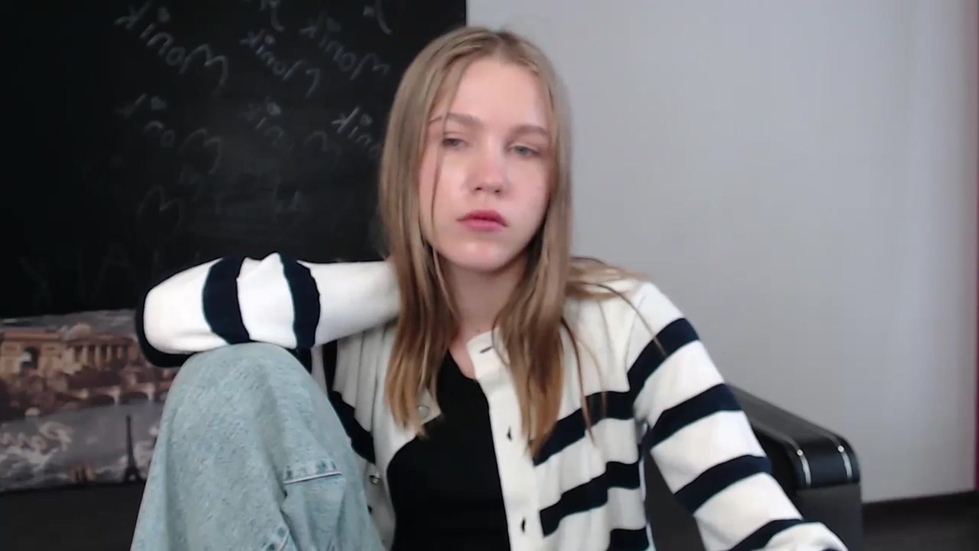 Gallery image thumbnail from Kate_Lewiss's myfreecams stream on, 03/28/2024, 08:05 image 3 of 20