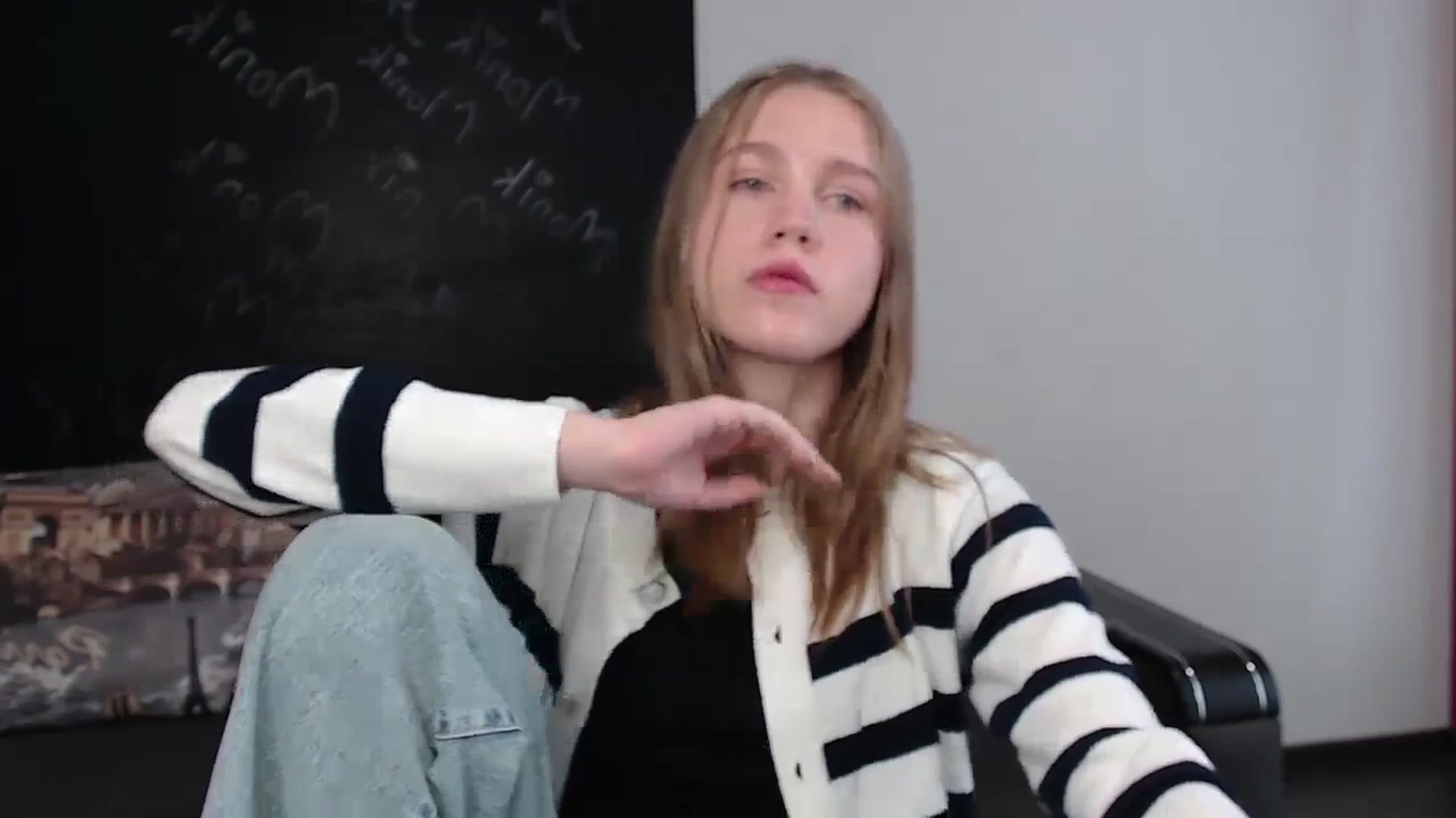Gallery image thumbnail from Kate_Lewiss's myfreecams stream on, 03/28/2024, 08:05 image 7 of 20