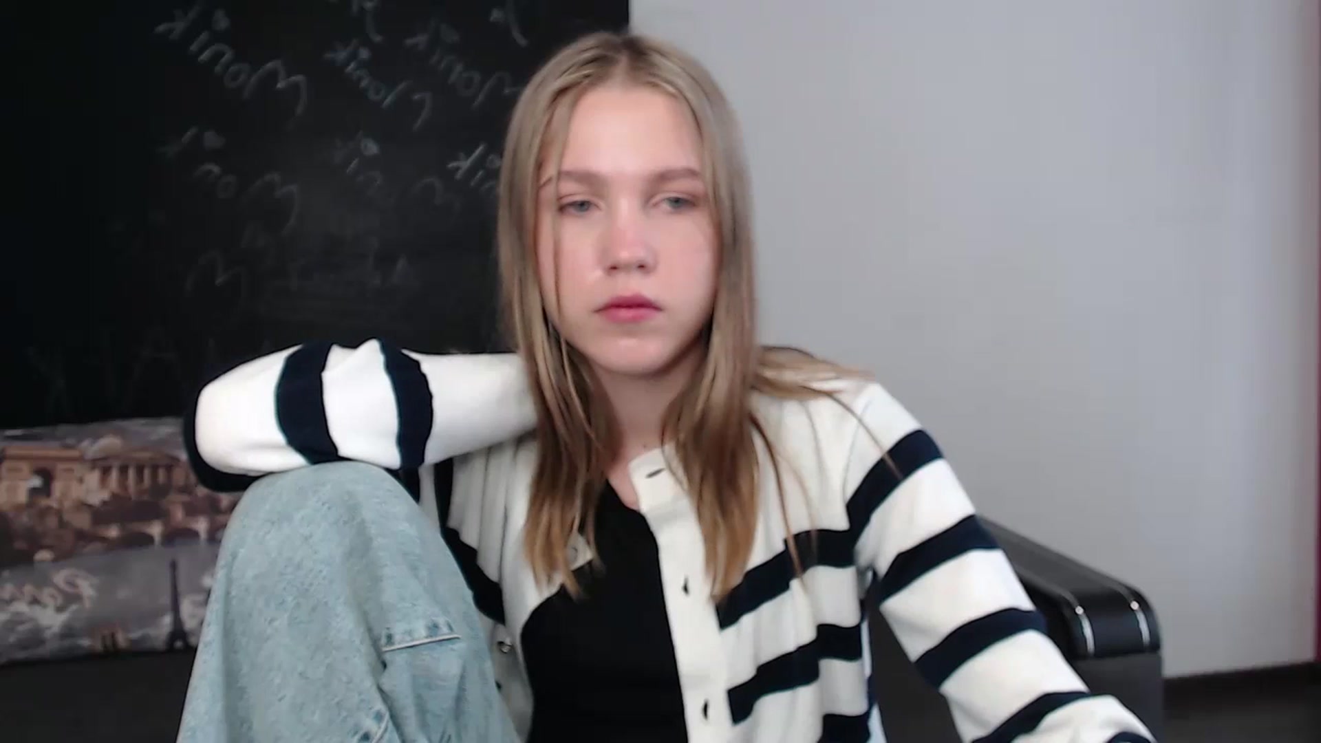 Gallery image thumbnail from Kate_Lewiss's myfreecams stream on, 03/28/2024, 08:05 image 2 of 20