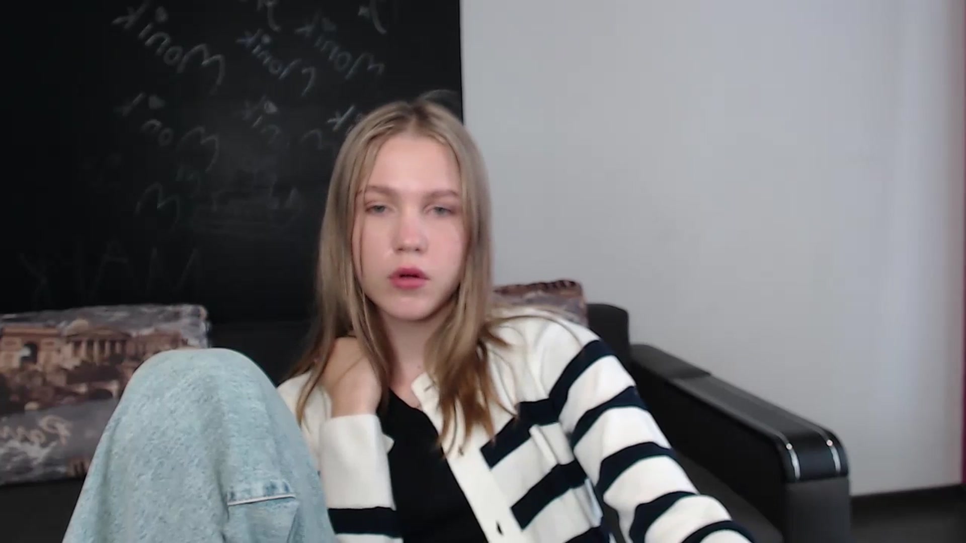 Gallery image thumbnail from Kate_Lewiss's myfreecams stream on, 03/28/2024, 08:05 image 20 of 20