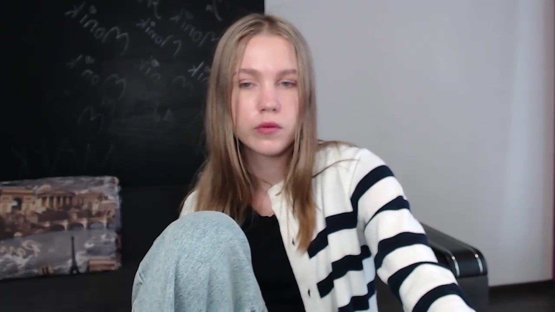 Gallery image thumbnail from Kate_Lewiss's myfreecams stream on, 03/28/2024, 08:53 image 6 of 20