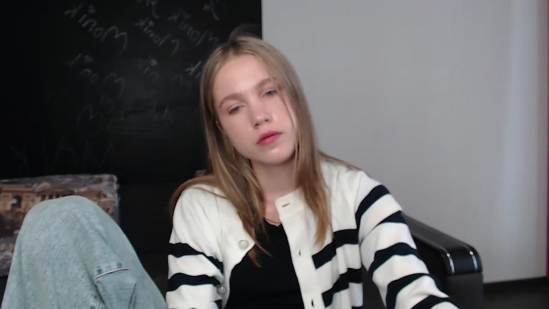 Gallery image thumbnail from Kate_Lewiss's myfreecams stream on, 03/28/2024, 08:53 image 11 of 20