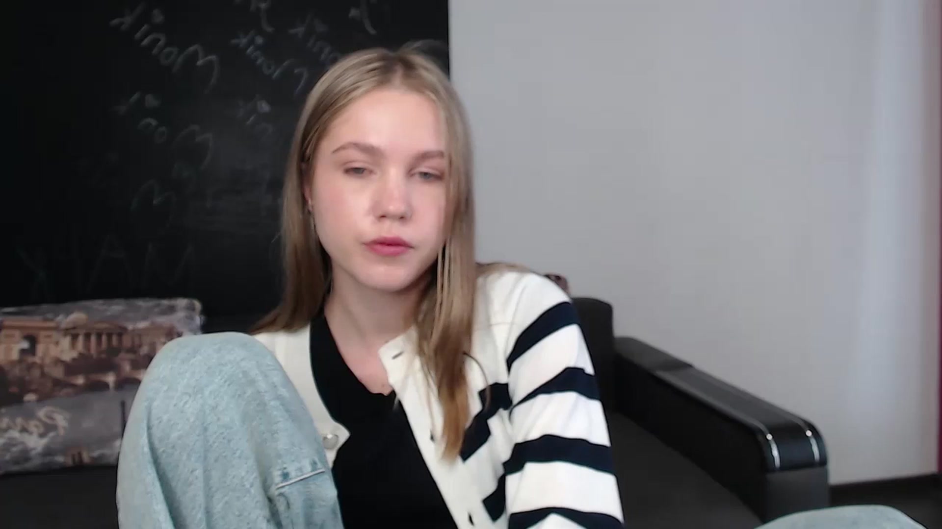 Gallery image thumbnail from Kate_Lewiss's myfreecams stream on, 03/28/2024, 08:53 image 9 of 20