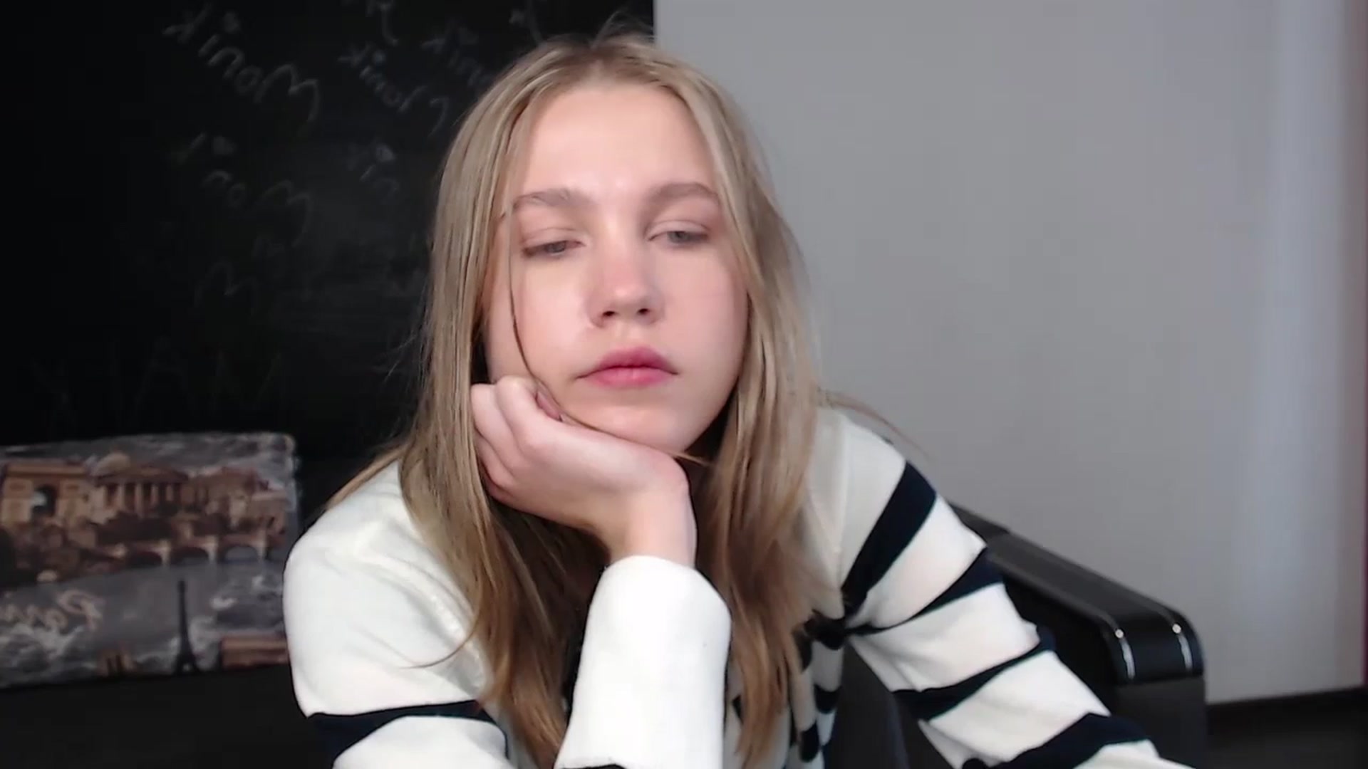 Gallery image thumbnail from Kate_Lewiss's myfreecams stream on, 03/28/2024, 08:53 image 15 of 20