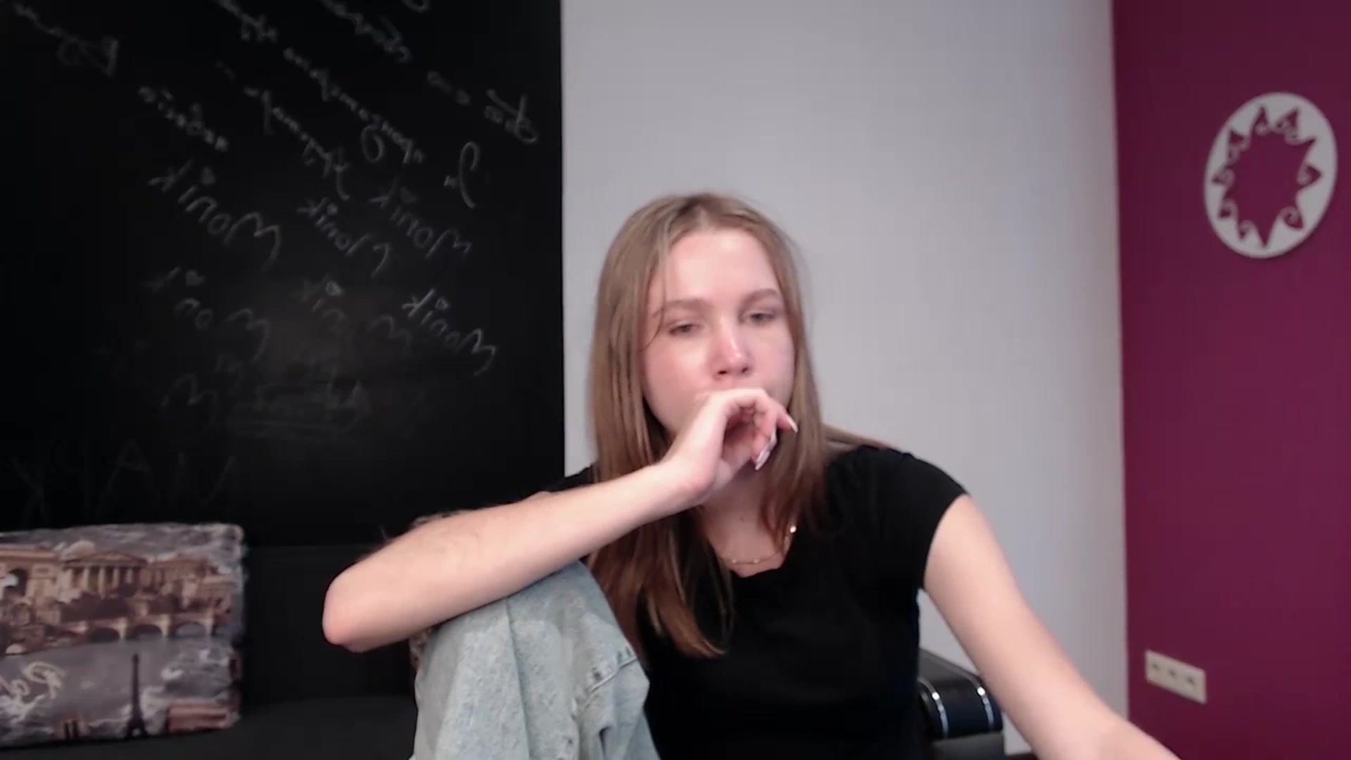 Gallery image thumbnail from Kate_Lewiss's myfreecams stream on, 03/28/2024, 12:02 image 5 of 20