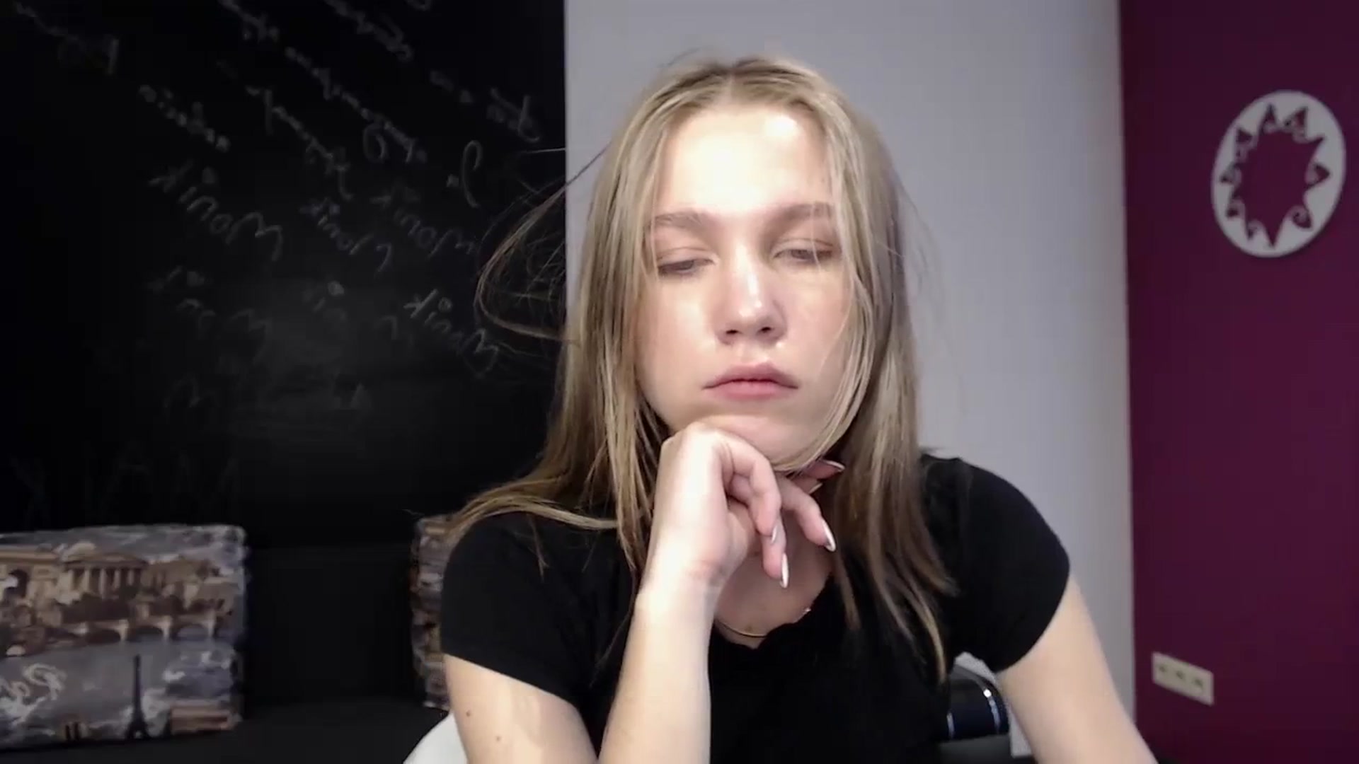 Gallery image thumbnail from Kate_Lewiss's myfreecams stream on, 03/28/2024, 12:02 image 14 of 20