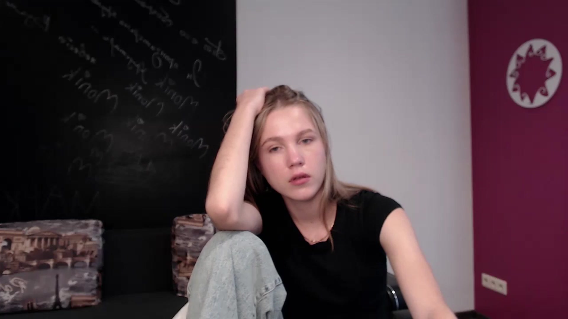 Gallery image thumbnail from Kate_Lewiss's myfreecams stream on, 03/28/2024, 12:02 image 7 of 20