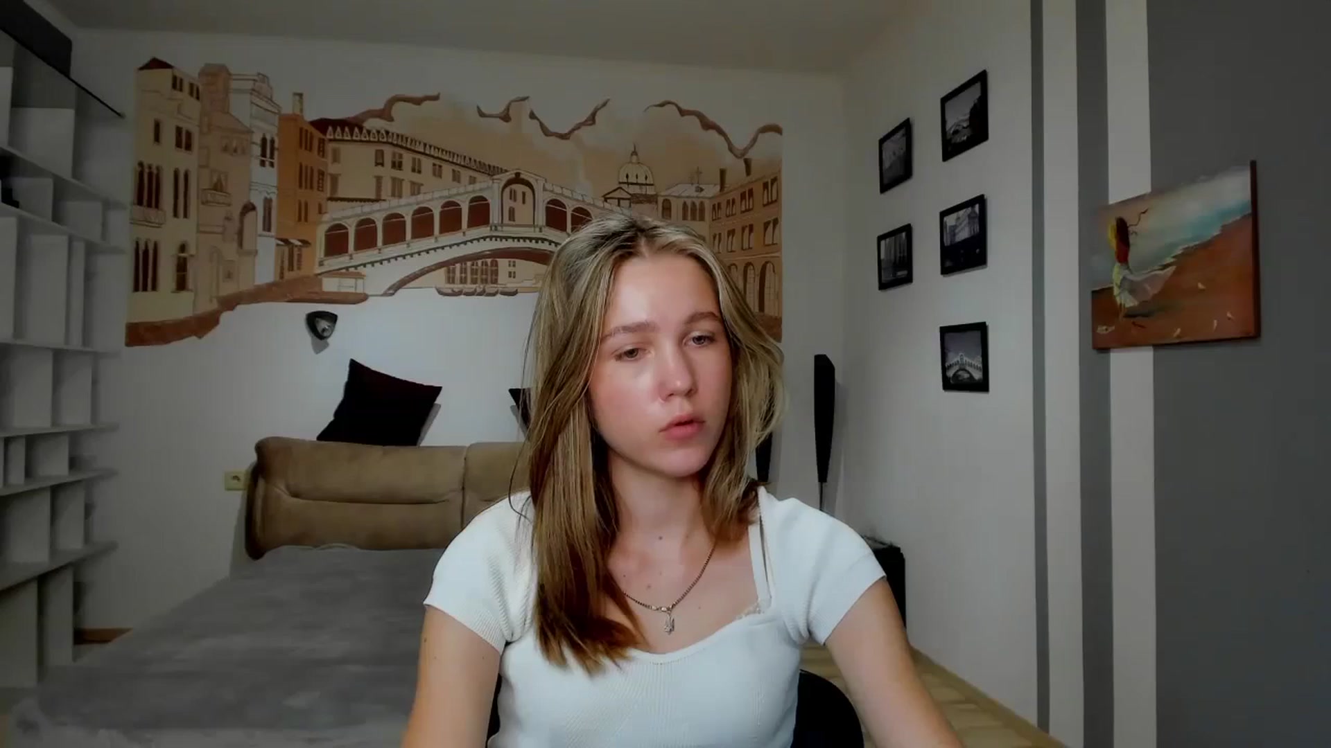 Gallery image thumbnail from Kate_Lewiss's myfreecams stream on, 03/30/2024, 12:05 image 13 of 20