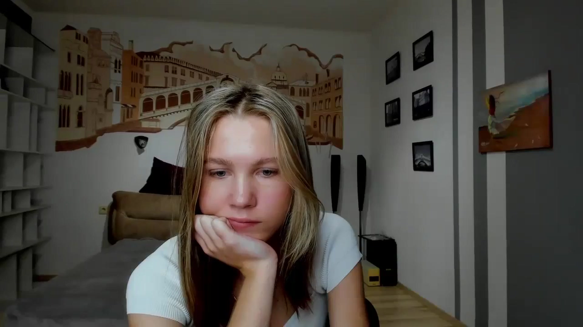 Gallery image thumbnail from Kate_Lewiss's myfreecams stream on, 03/30/2024, 12:05 image 20 of 20