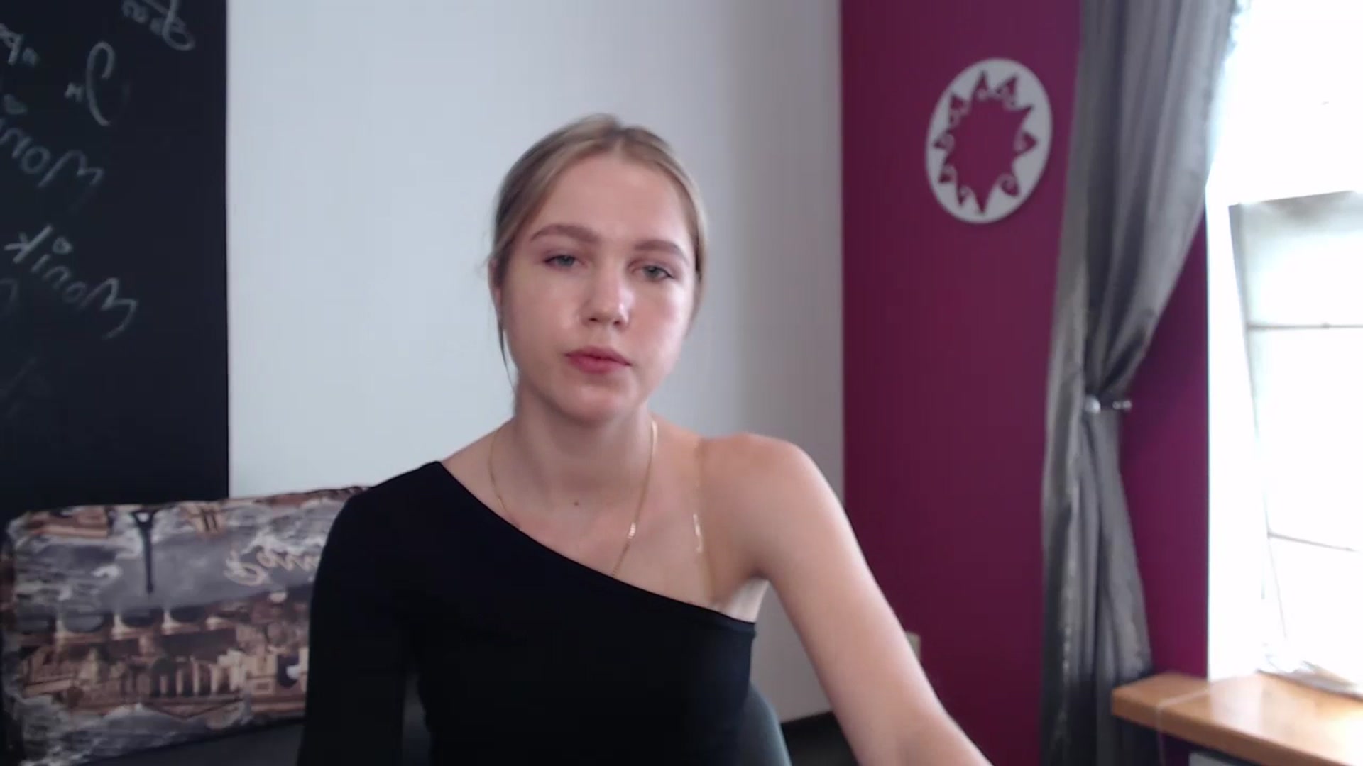 Gallery image thumbnail from Kate_Lewiss's myfreecams stream on, 04/01/2024, 08:02 image 18 of 20