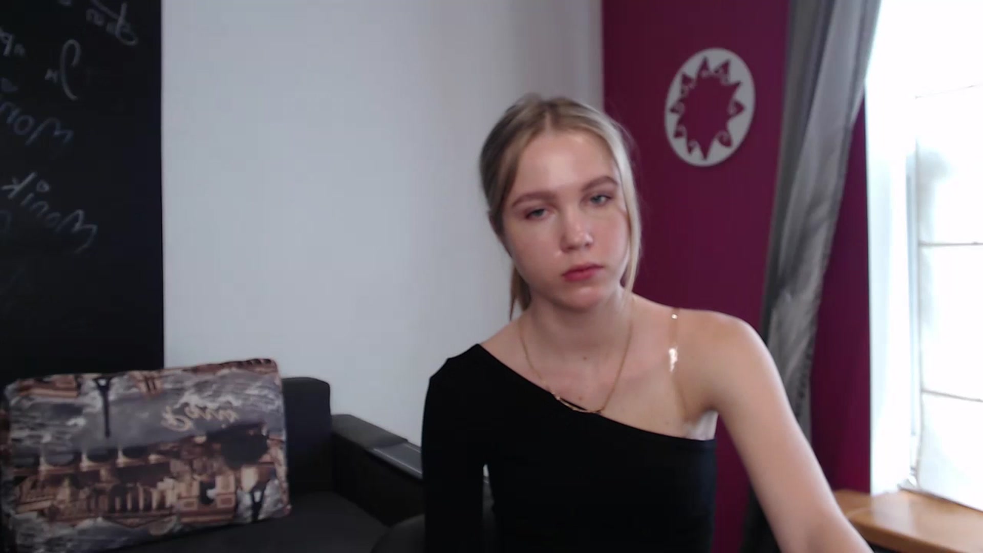 Gallery image thumbnail from Kate_Lewiss's myfreecams stream on, 04/01/2024, 09:28 image 8 of 20