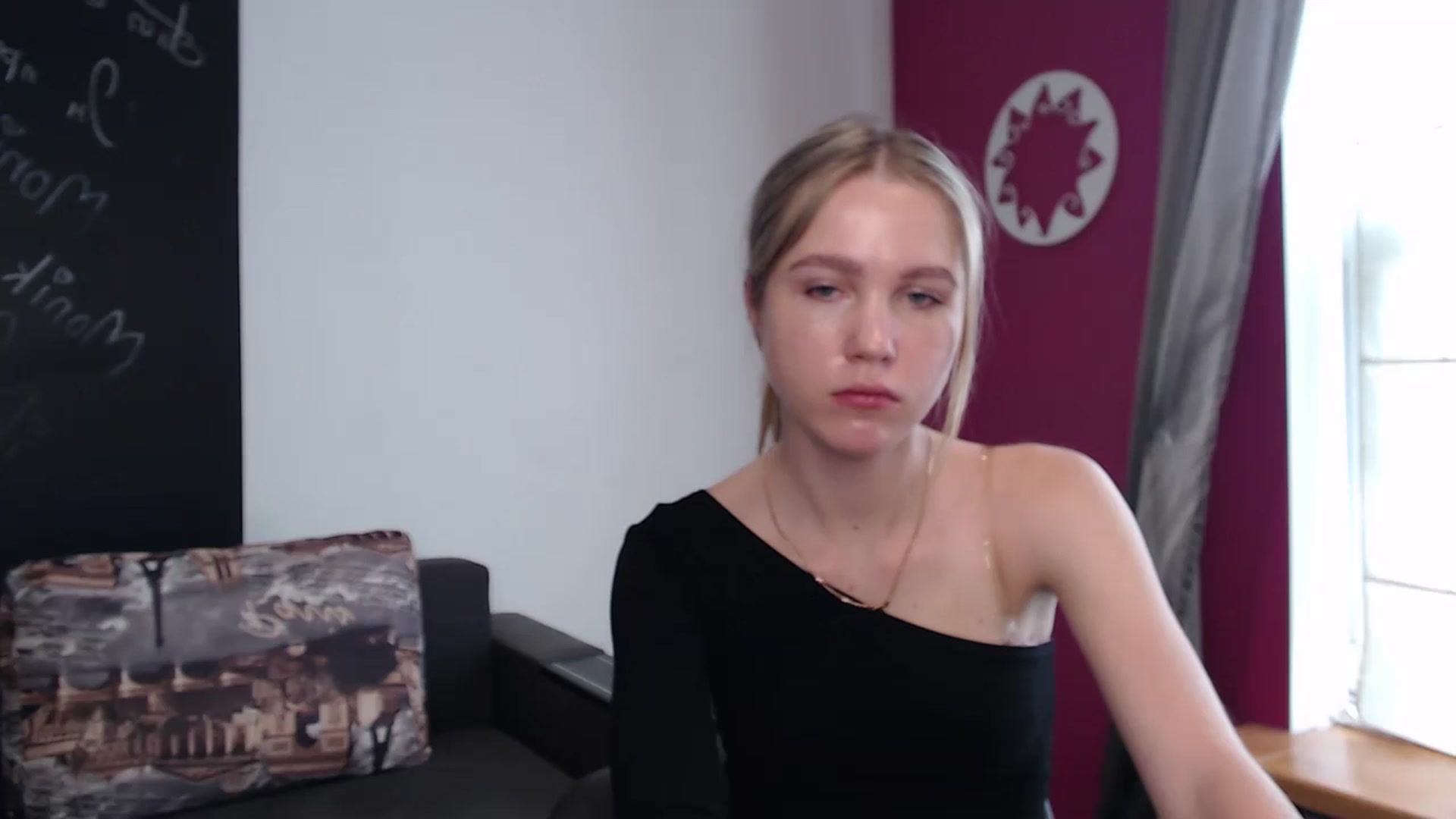 Gallery image thumbnail from Kate_Lewiss's myfreecams stream on, 04/01/2024, 09:28 image 7 of 20