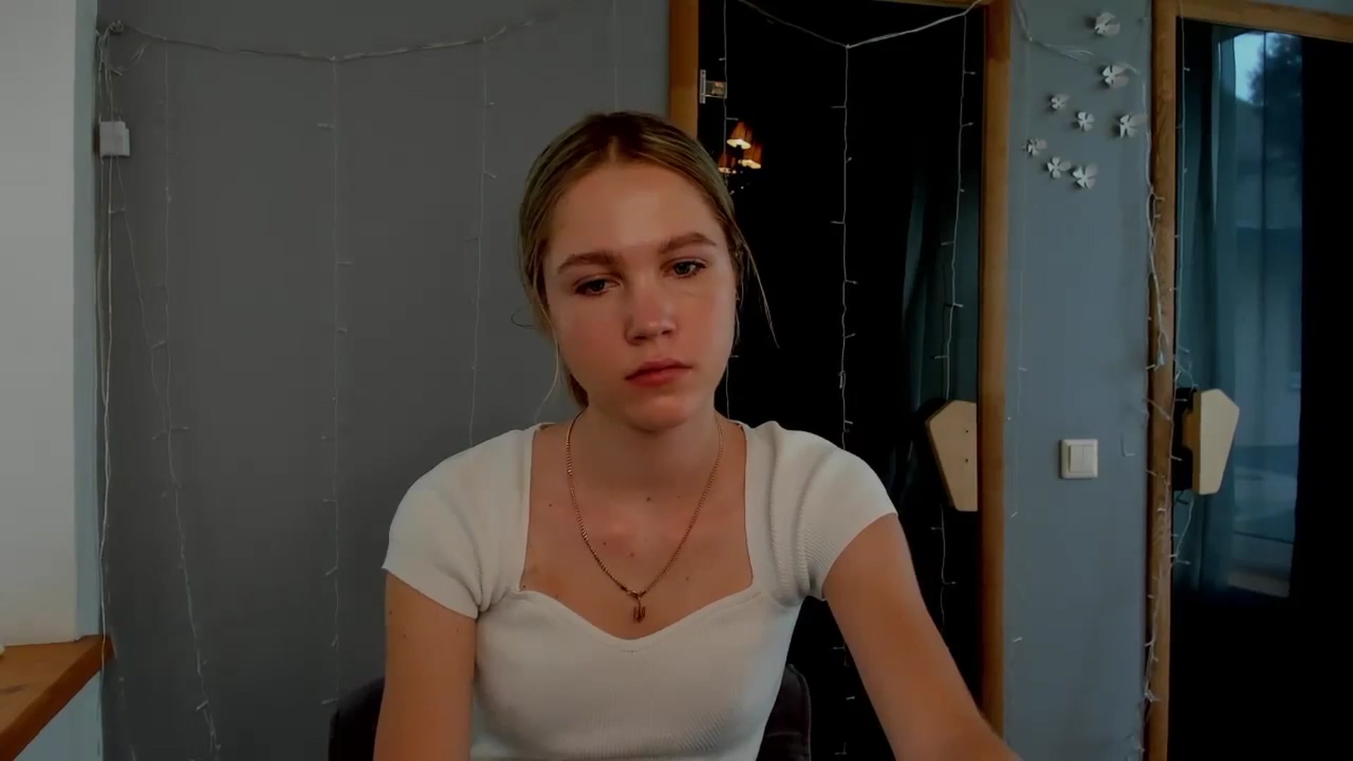 Gallery image thumbnail from Kate_Lewiss's myfreecams stream on, 04/02/2024, 06:19 image 13 of 20