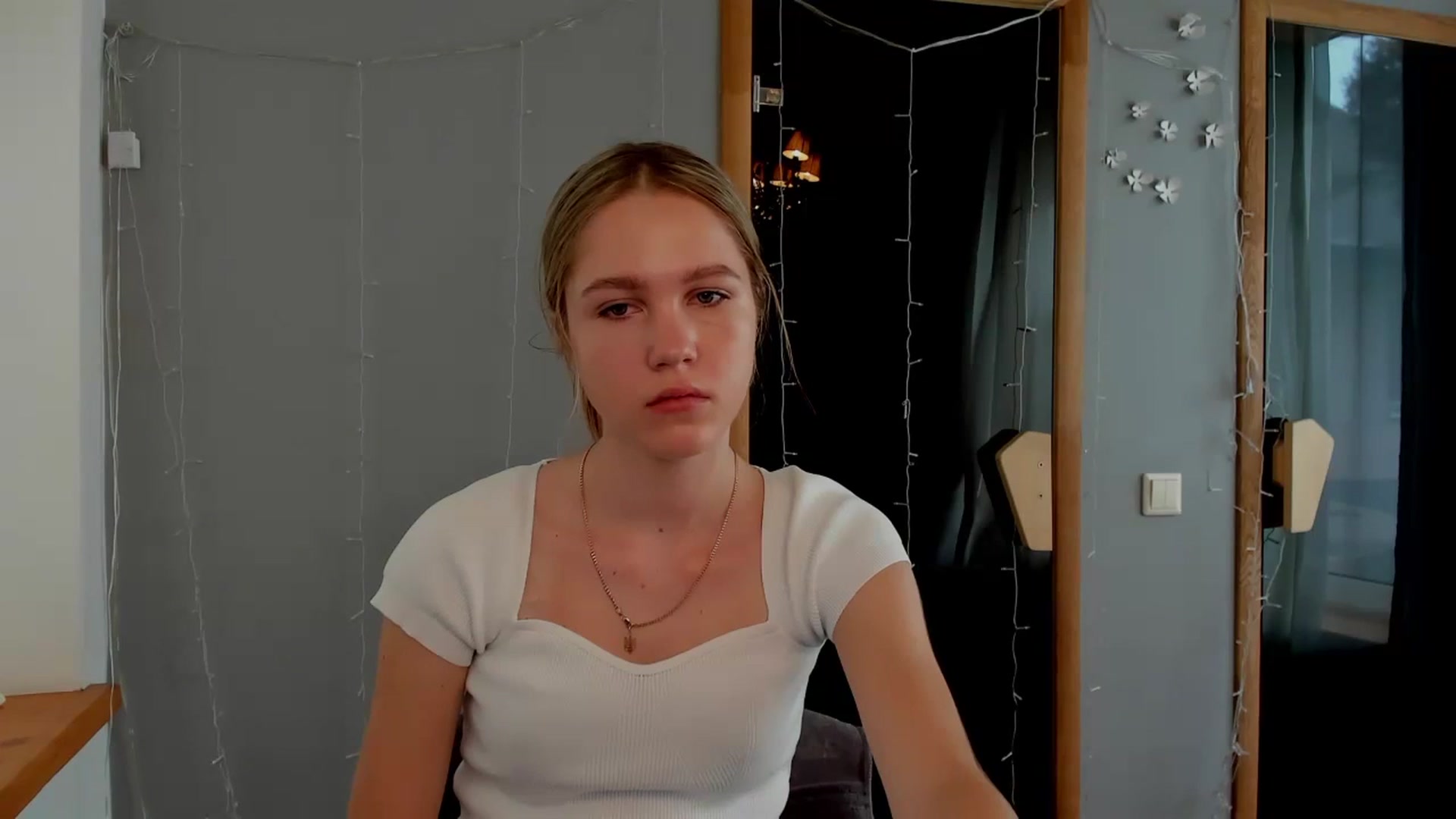 Gallery image thumbnail from Kate_Lewiss's myfreecams stream on, 04/02/2024, 06:19 image 2 of 20