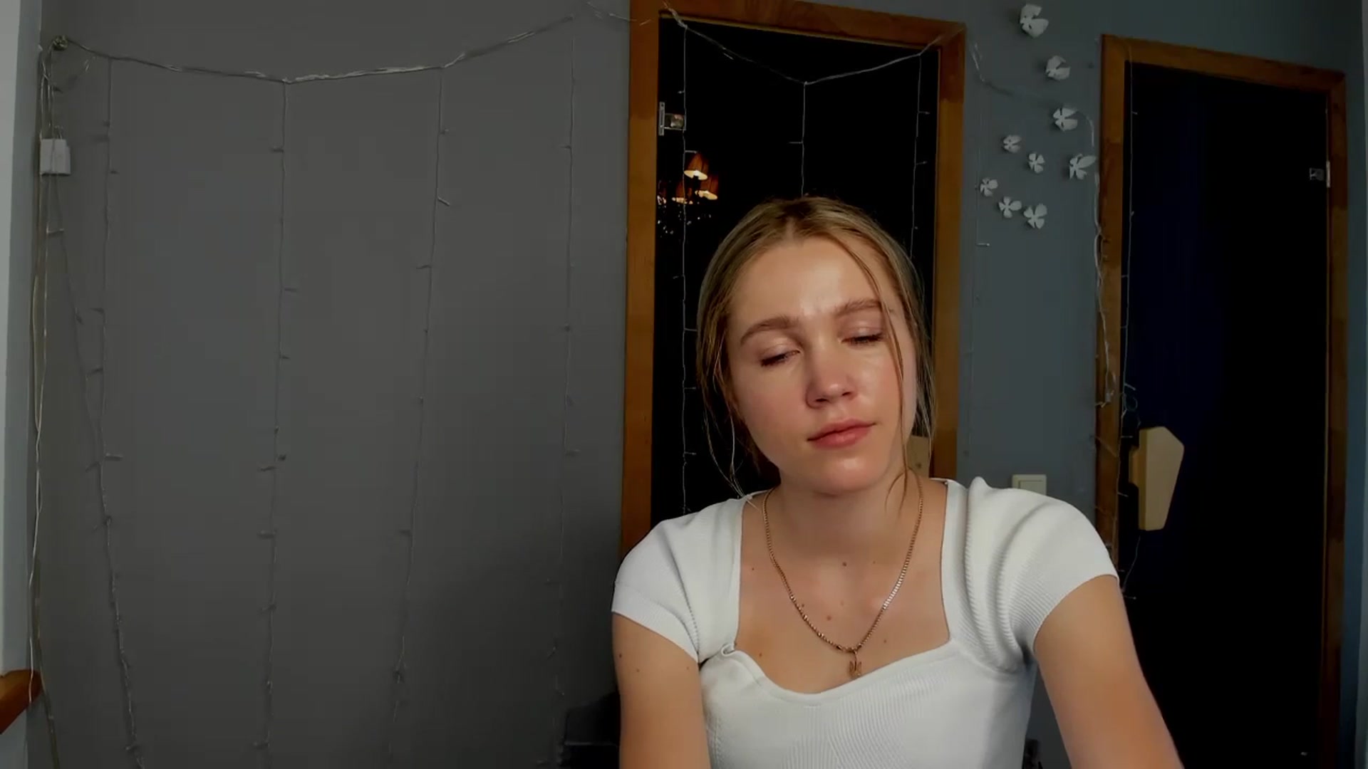 Gallery image thumbnail from Kate_Lewiss's myfreecams stream on, 04/02/2024, 10:42 image 20 of 20