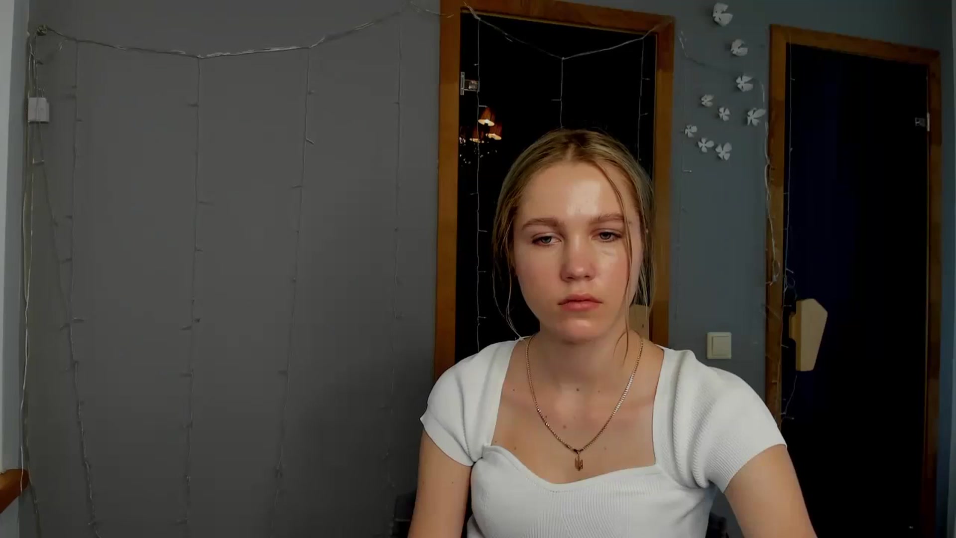 Gallery image thumbnail from Kate_Lewiss's myfreecams stream on, 04/02/2024, 10:42 image 18 of 20