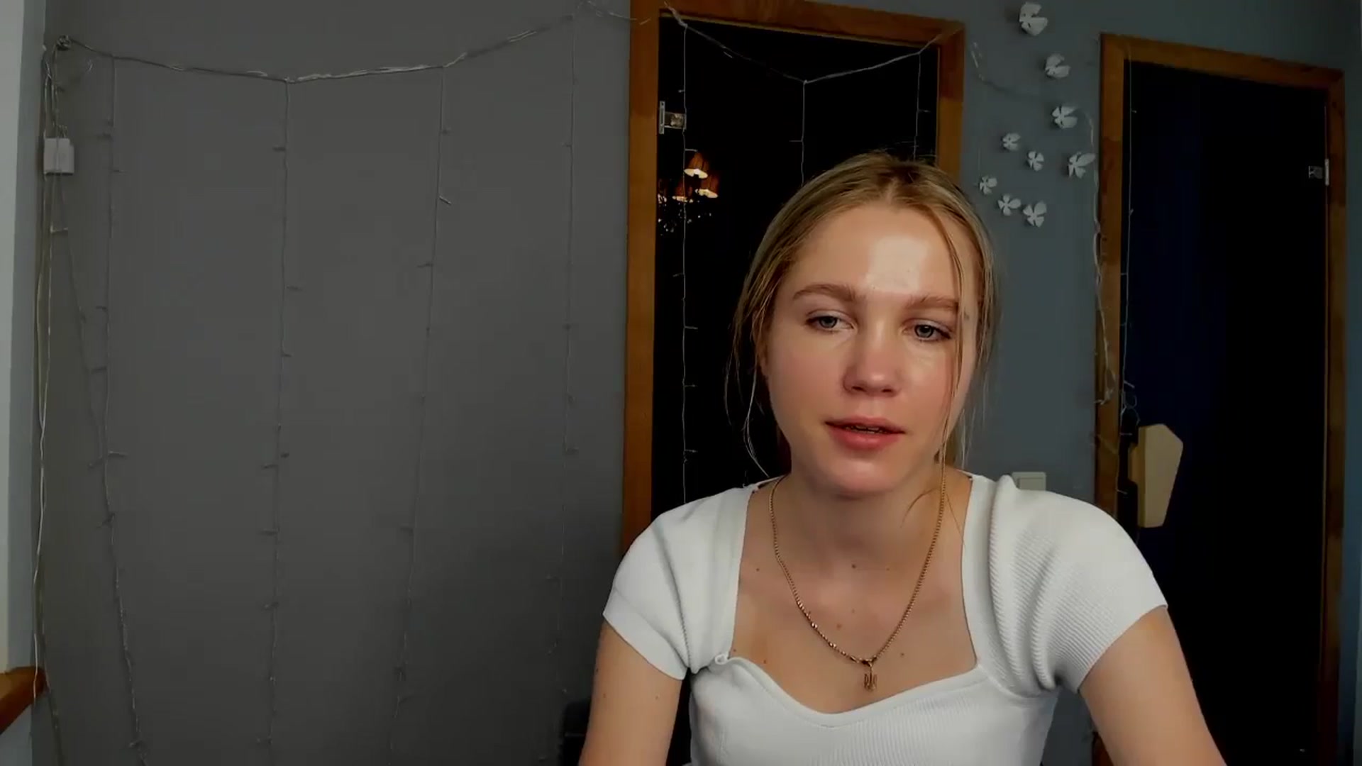 Gallery image thumbnail from Kate_Lewiss's myfreecams stream on, 04/02/2024, 10:42 image 12 of 20