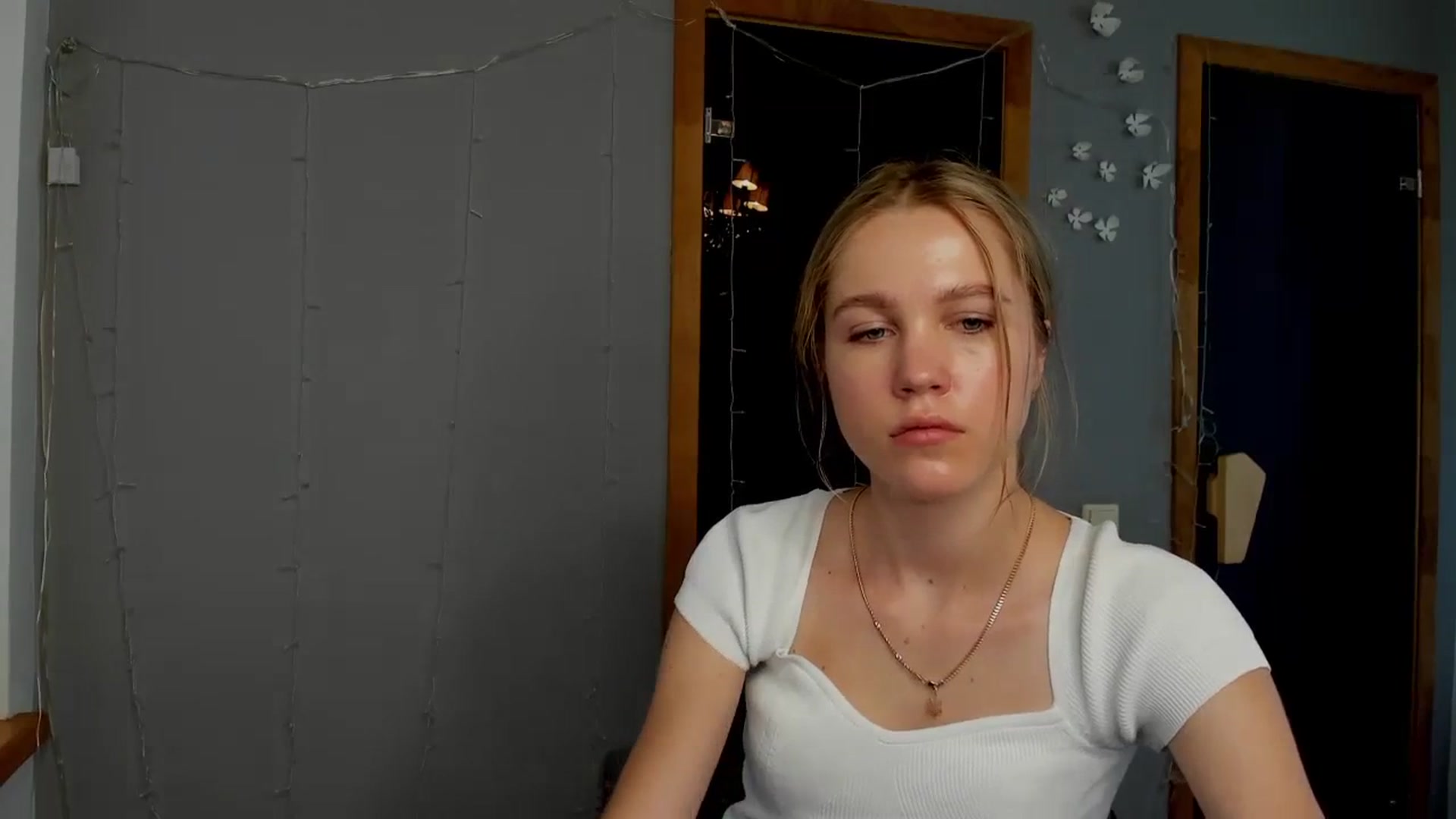 Gallery image thumbnail from Kate_Lewiss's myfreecams stream on, 04/02/2024, 10:42 image 11 of 20