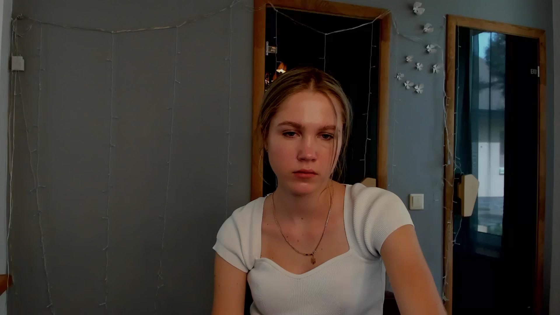 Gallery image thumbnail from Kate_Lewiss's myfreecams stream on, 04/02/2024, 10:42 image 3 of 20
