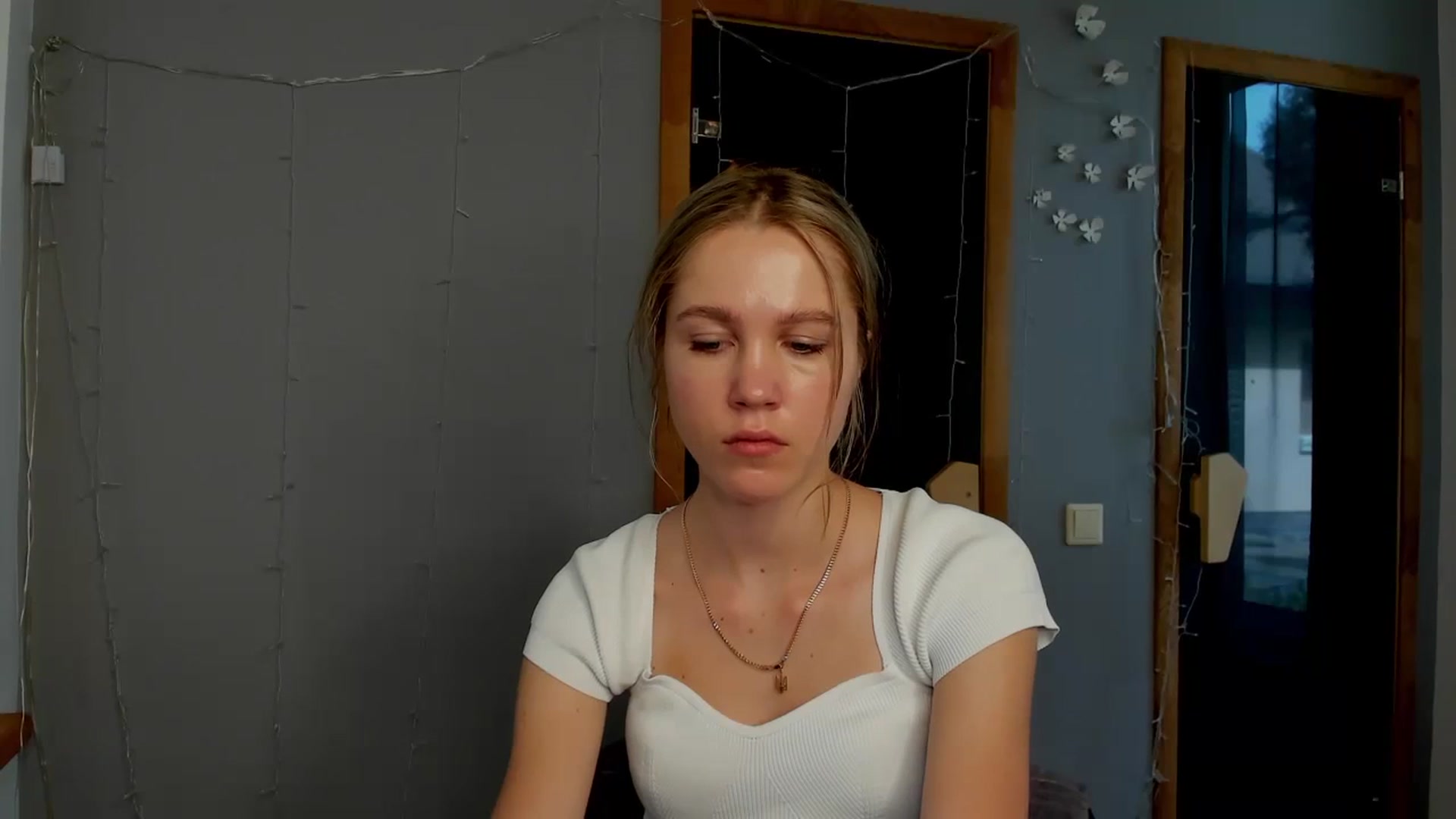 Gallery image thumbnail from Kate_Lewiss's myfreecams stream on, 04/02/2024, 10:42 image 8 of 20