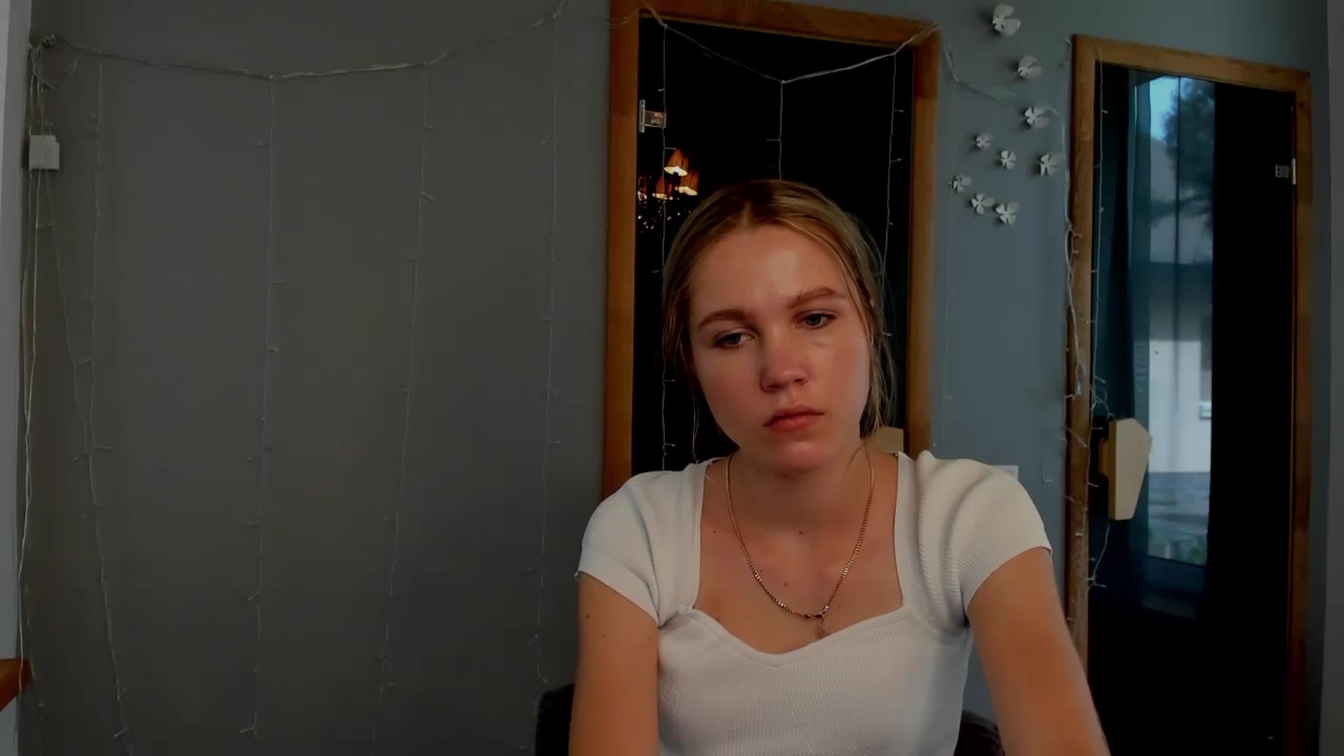 Gallery image thumbnail from Kate_Lewiss's myfreecams stream on, 04/02/2024, 10:42 image 6 of 20