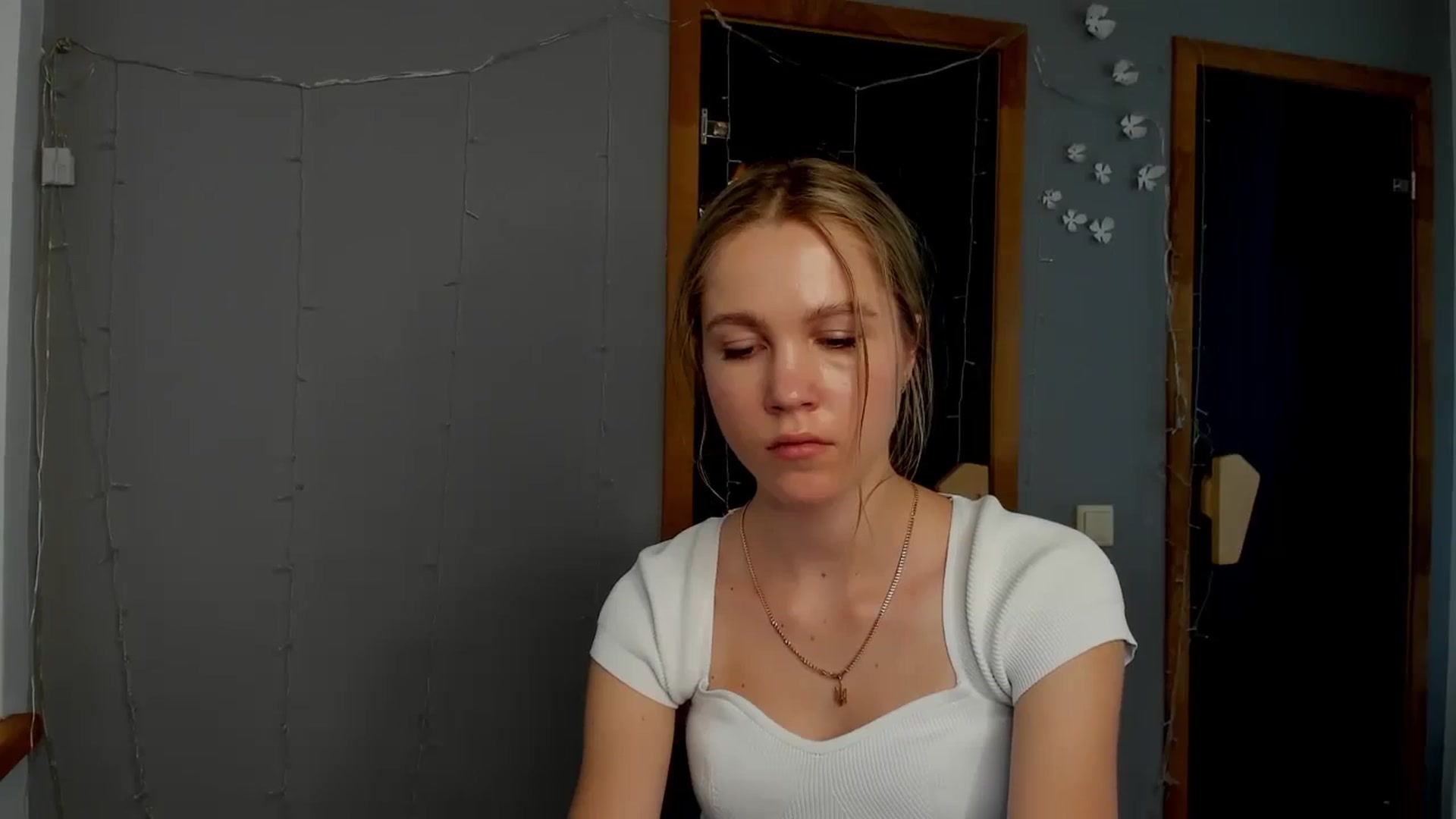 Gallery image thumbnail from Kate_Lewiss's myfreecams stream on, 04/02/2024, 10:42 image 14 of 20