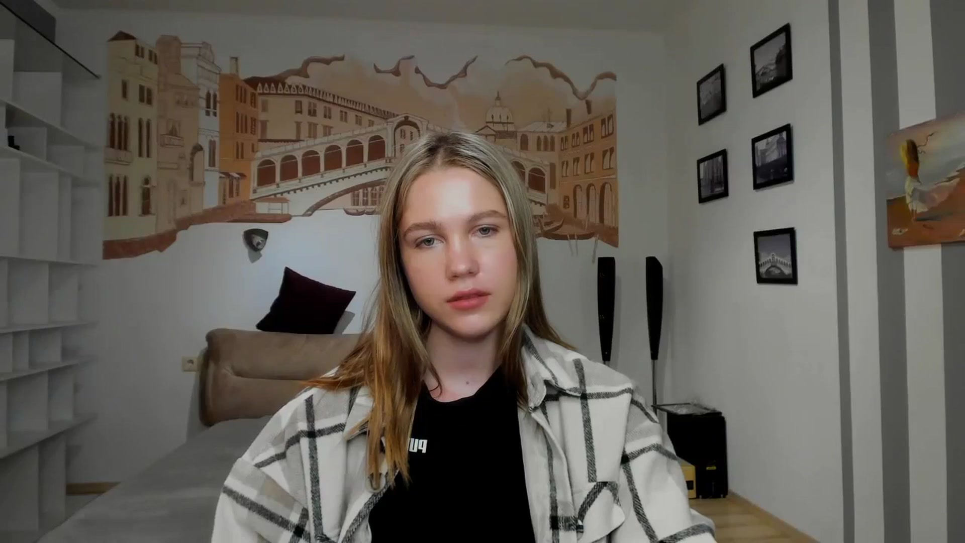 Gallery image thumbnail from Kate_Lewiss's myfreecams stream on, 04/03/2024, 07:48 image 14 of 20