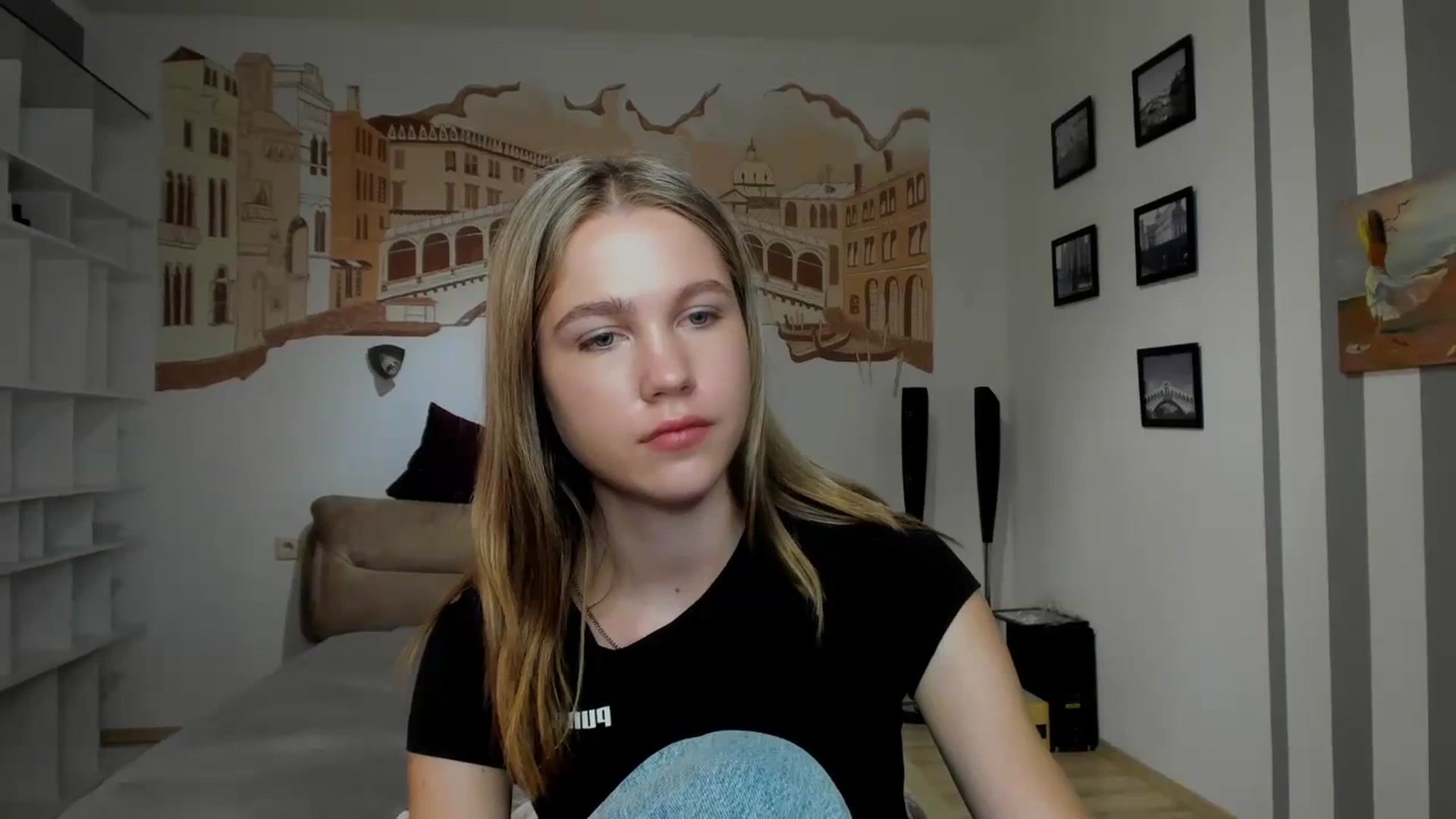 Gallery image thumbnail from Kate_Lewiss's myfreecams stream on, 04/03/2024, 07:48 image 7 of 20