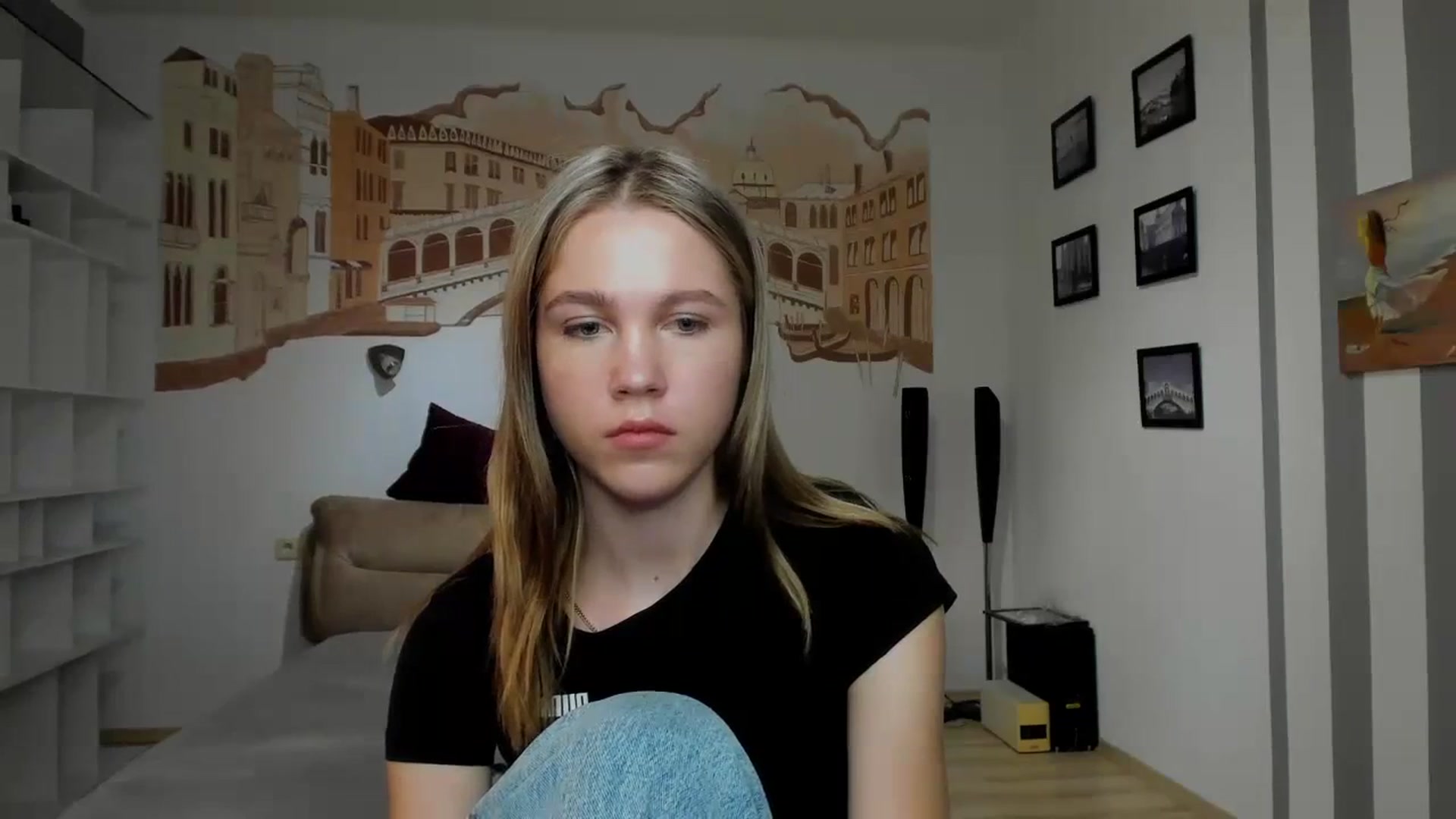 Gallery image thumbnail from Kate_Lewiss's myfreecams stream on, 04/03/2024, 07:48 image 6 of 20