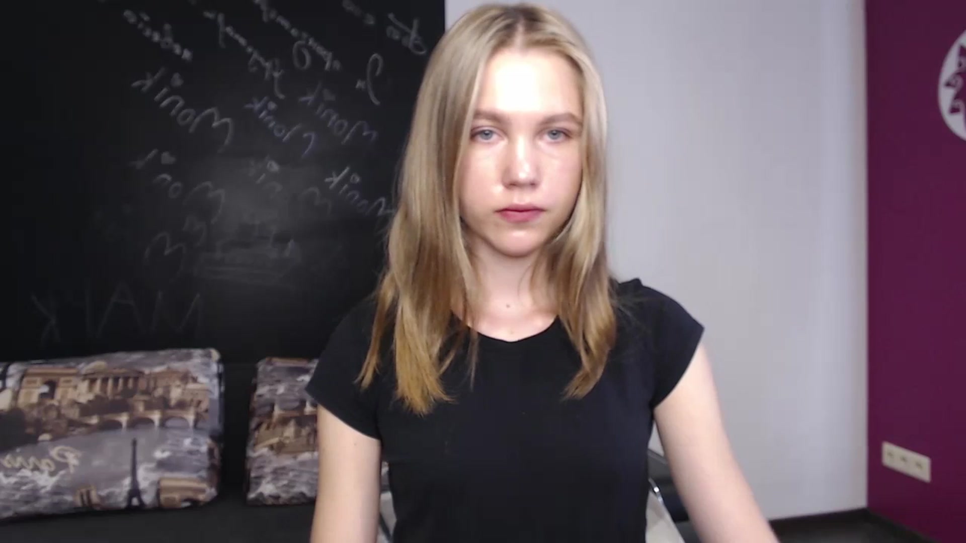 Gallery image thumbnail from Kate_Lewiss's myfreecams stream on, 04/04/2024, 09:33 image 17 of 20