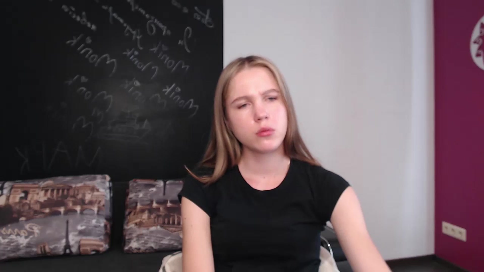 Gallery image thumbnail from Kate_Lewiss's myfreecams stream on, 04/04/2024, 09:33 image 3 of 20