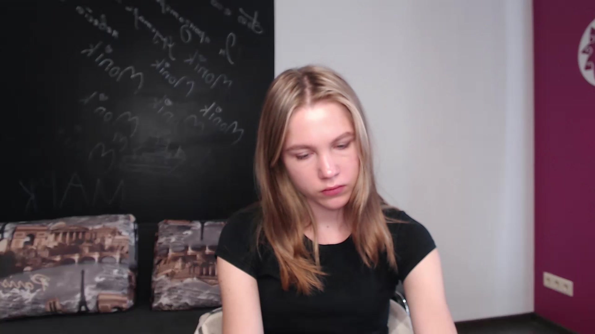 Gallery image thumbnail from Kate_Lewiss's myfreecams stream on, 04/04/2024, 09:33 image 10 of 20