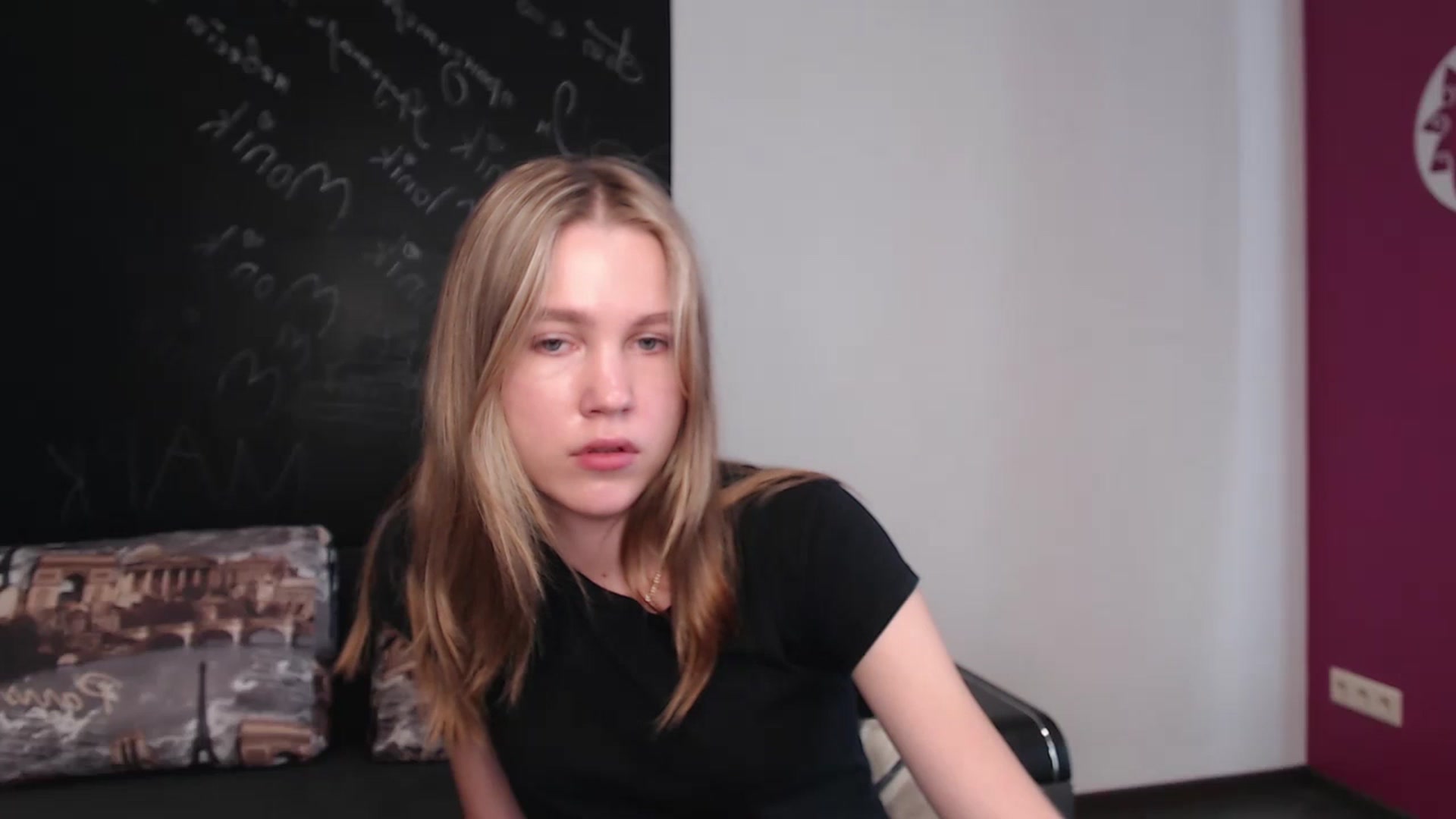 Gallery image thumbnail from Kate_Lewiss's myfreecams stream on, 04/04/2024, 09:33 image 6 of 20