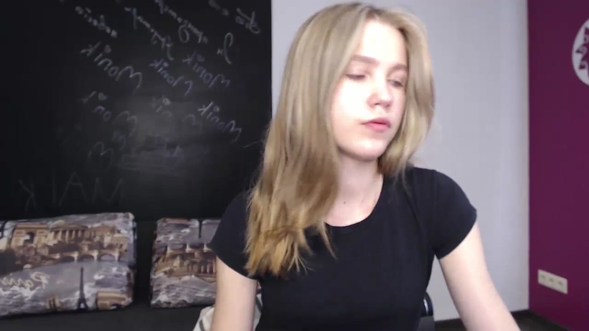 Gallery image thumbnail from Kate_Lewiss's myfreecams stream on, 04/04/2024, 09:33 image 19 of 20