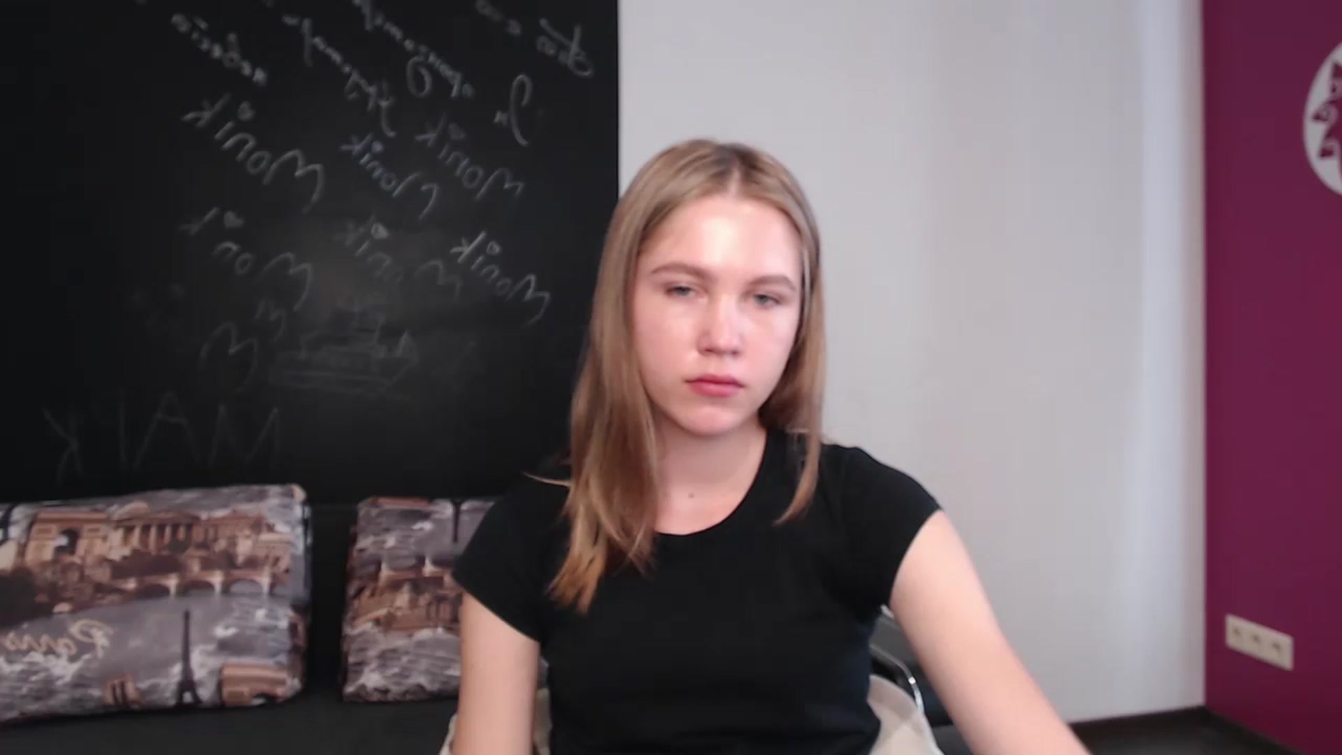 Gallery image thumbnail from Kate_Lewiss's myfreecams stream on, 04/04/2024, 09:33 image 2 of 20
