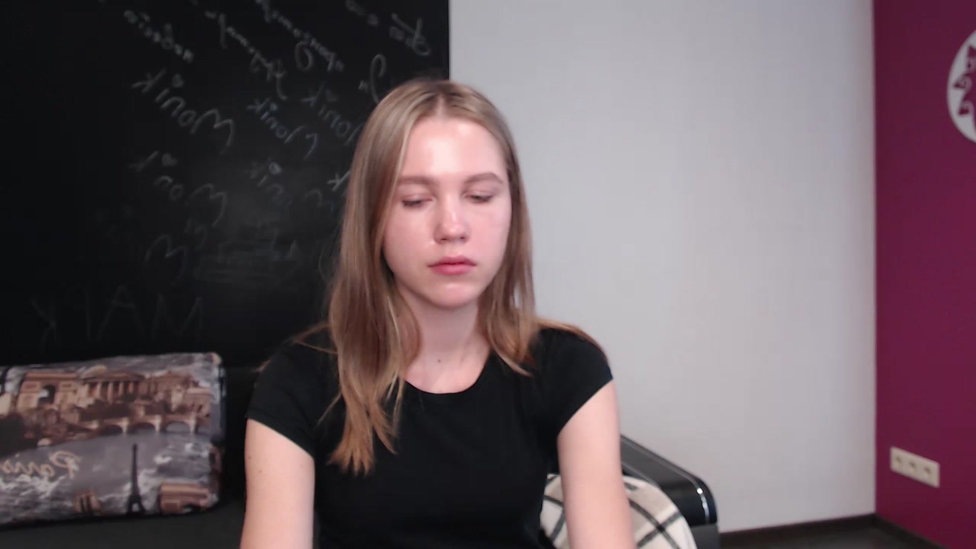 Gallery image thumbnail from Kate_Lewiss's myfreecams stream on, 04/04/2024, 10:18 image 15 of 20