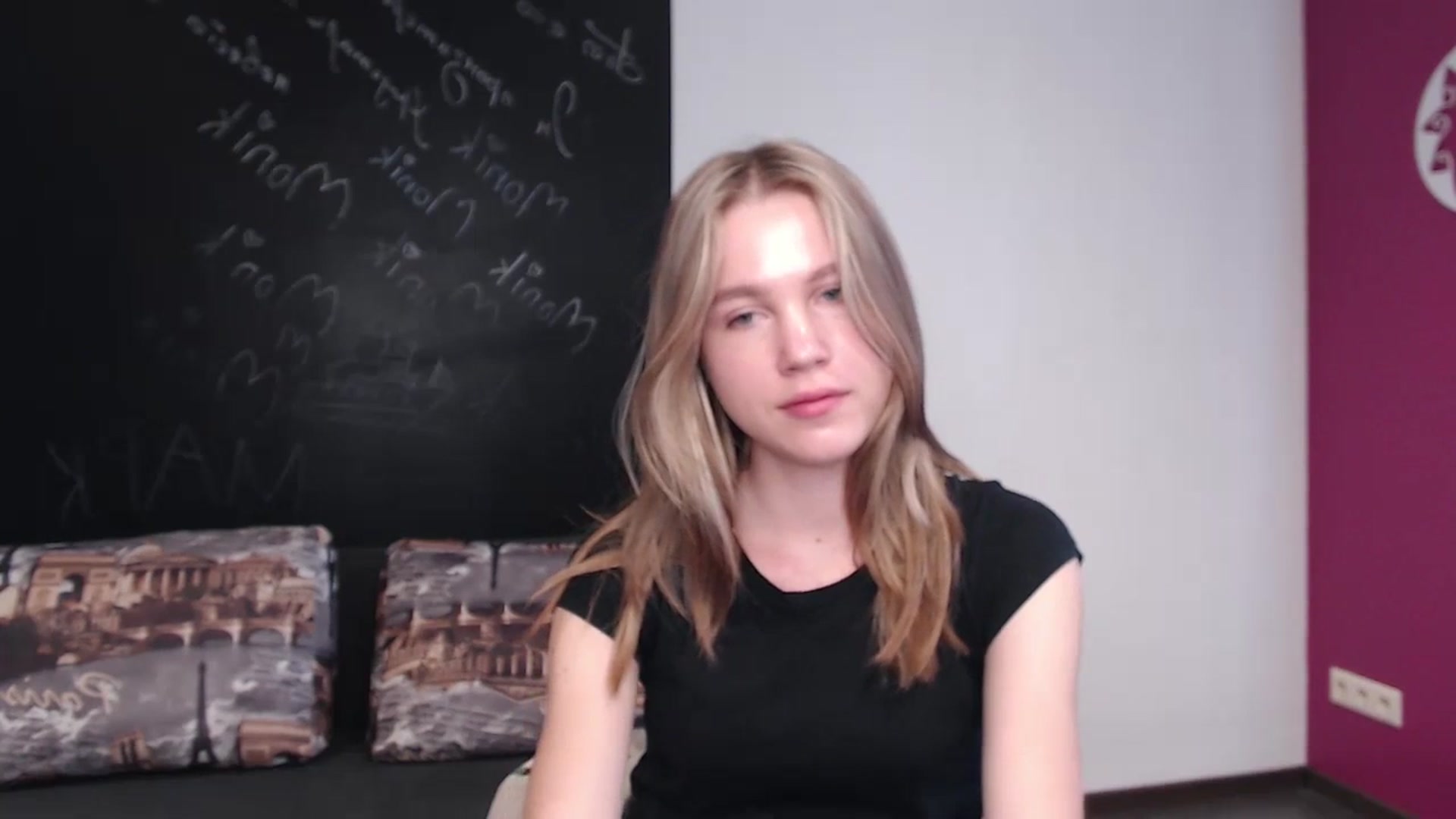 Gallery image thumbnail from Kate_Lewiss's myfreecams stream on, 04/04/2024, 10:18 image 3 of 20