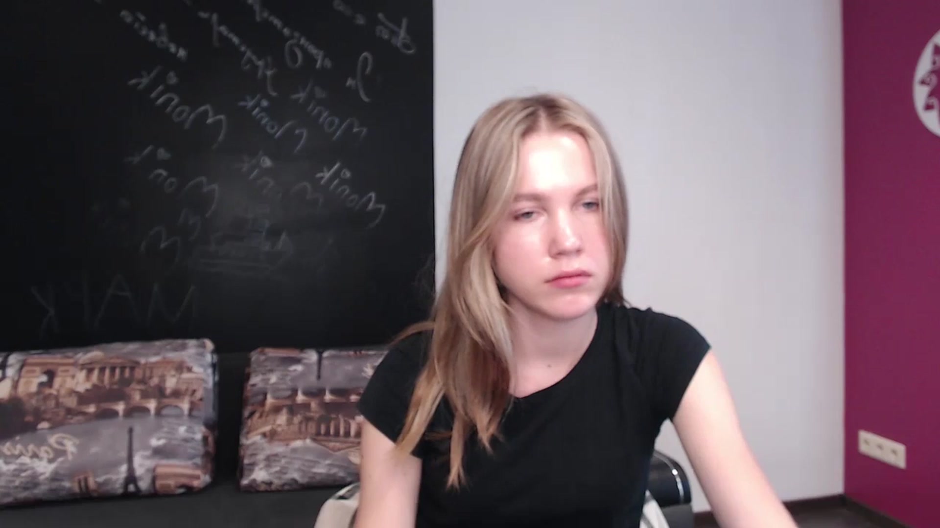 Gallery image thumbnail from Kate_Lewiss's myfreecams stream on, 04/04/2024, 10:18 image 5 of 20