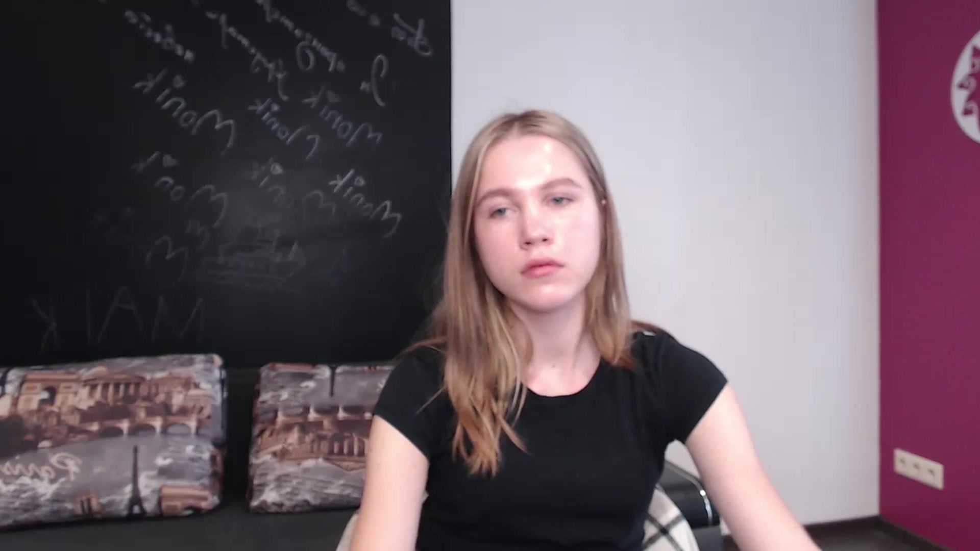 Gallery image thumbnail from Kate_Lewiss's myfreecams stream on, 04/04/2024, 10:18 image 14 of 20