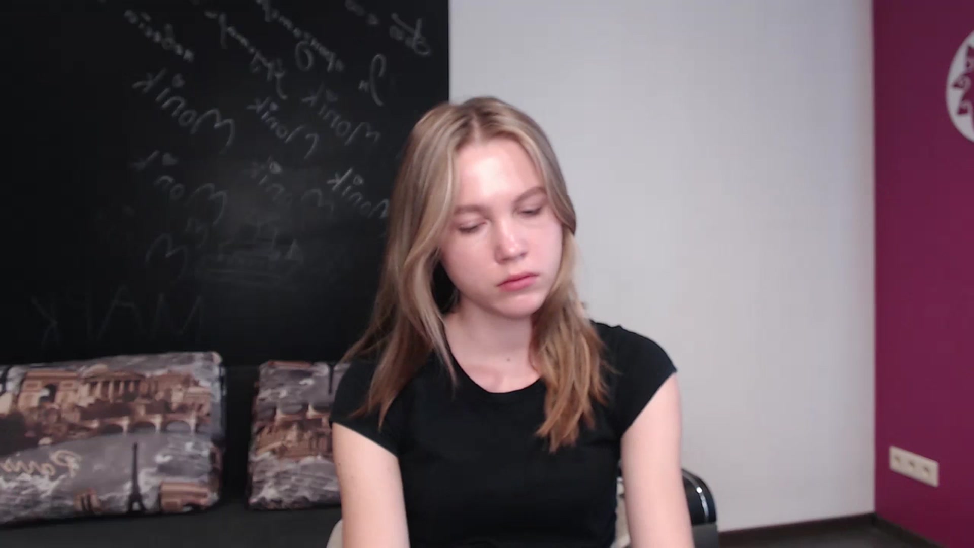 Gallery image thumbnail from Kate_Lewiss's myfreecams stream on, 04/04/2024, 10:18 image 2 of 20