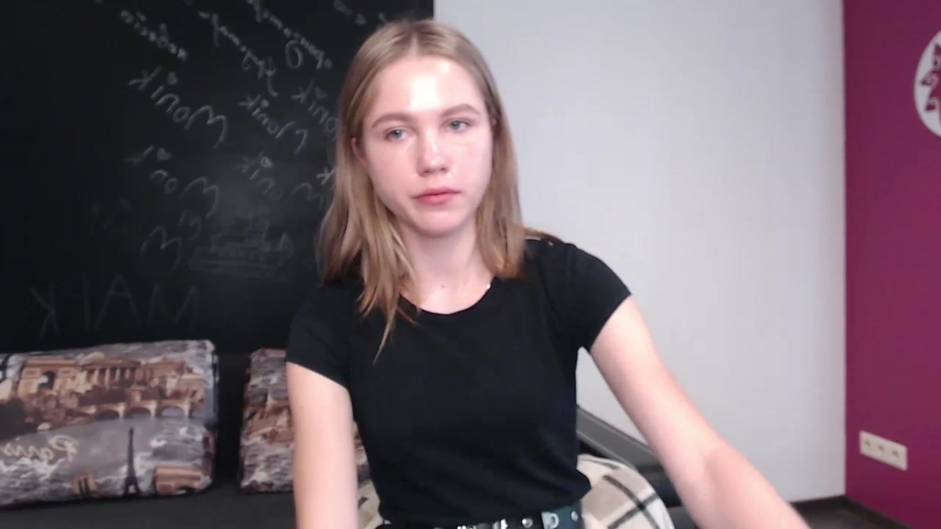 Gallery image thumbnail from Kate_Lewiss's myfreecams stream on, 04/04/2024, 10:18 image 8 of 20