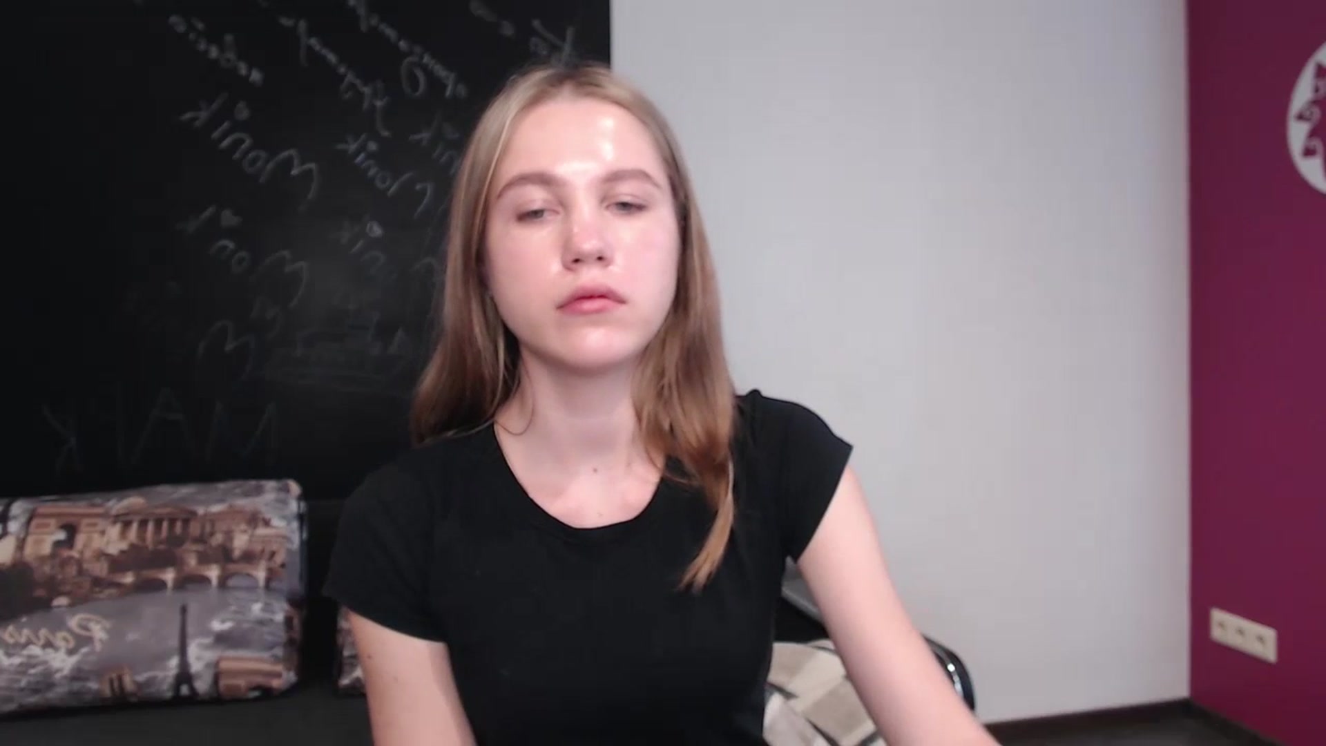 Gallery image thumbnail from Kate_Lewiss's myfreecams stream on, 04/04/2024, 10:18 image 18 of 20