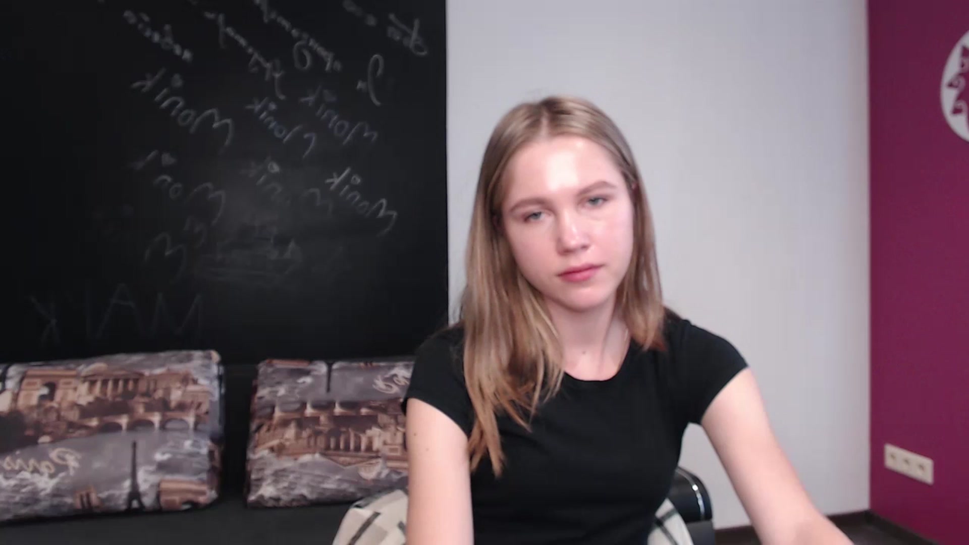 Gallery image thumbnail from Kate_Lewiss's myfreecams stream on, 04/04/2024, 10:18 image 12 of 20