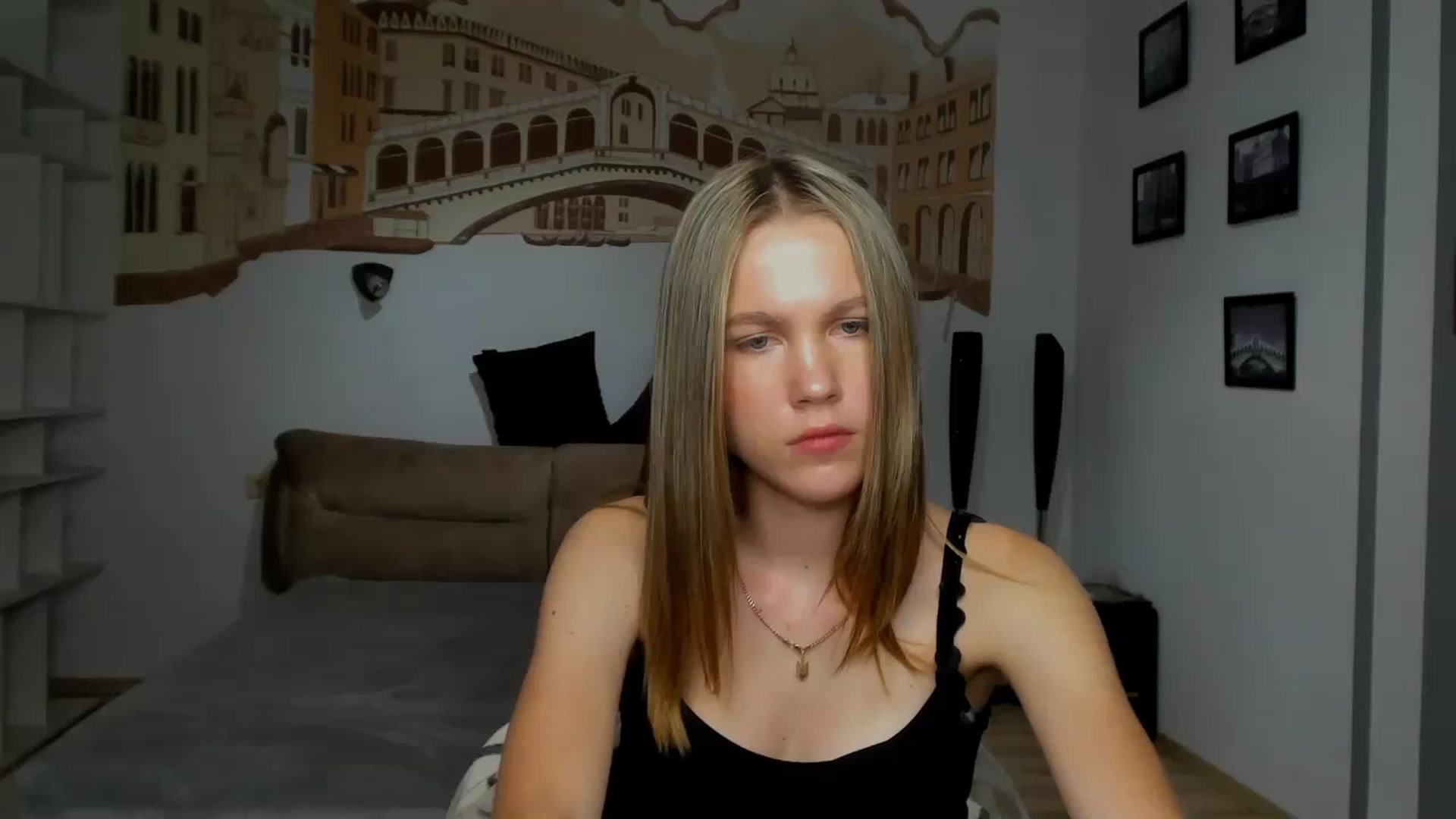 Gallery image thumbnail from Kate_Lewiss's myfreecams stream on, 04/10/2024, 11:04 image 19 of 20