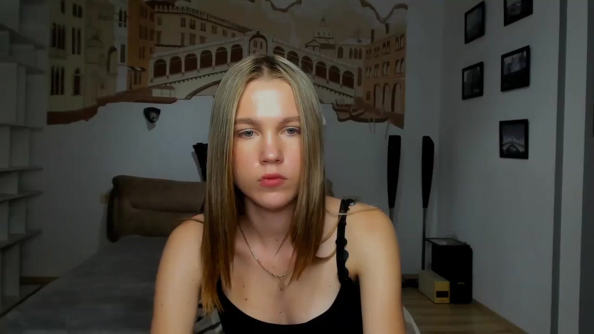 Gallery image thumbnail from Kate_Lewiss's myfreecams stream on, 04/10/2024, 11:04 image 18 of 20