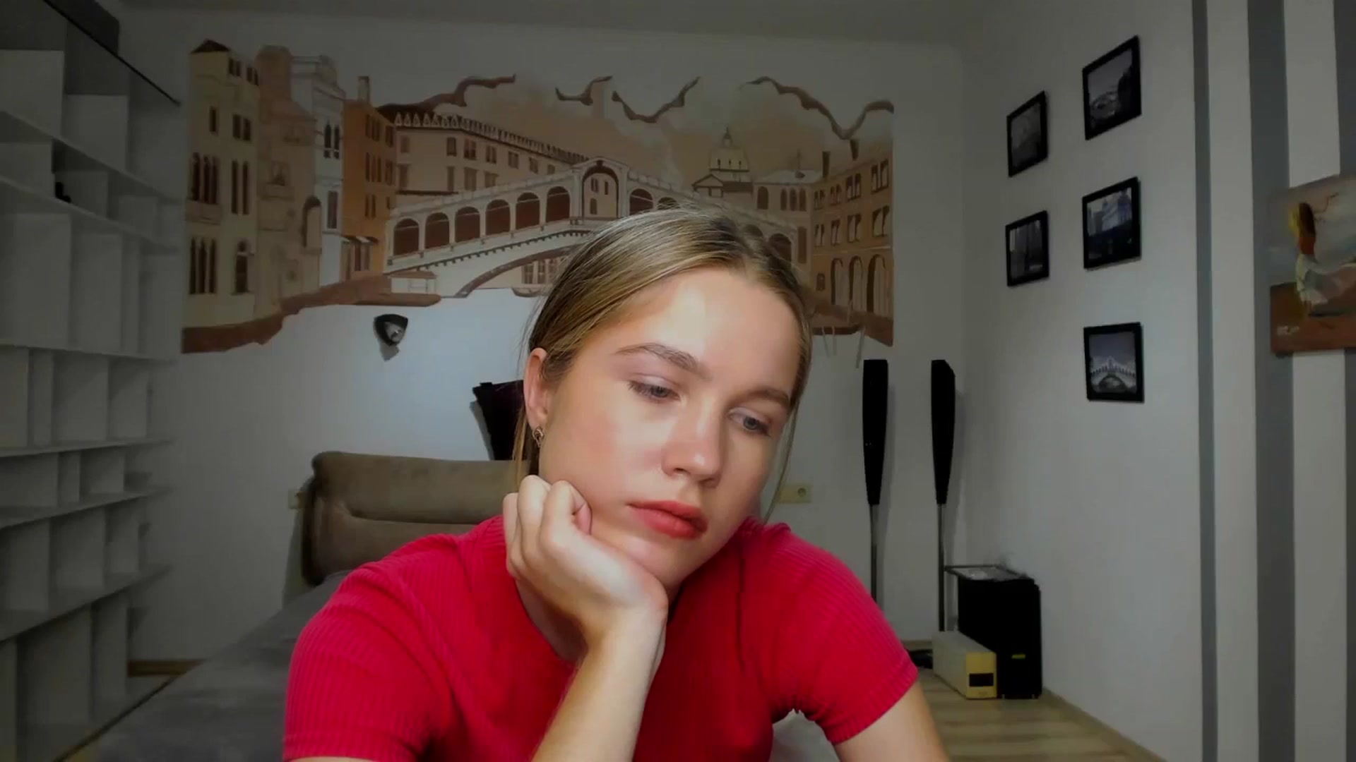 Gallery image thumbnail from Kate_Lewiss's myfreecams stream on, 04/11/2024, 11:03 image 12 of 20